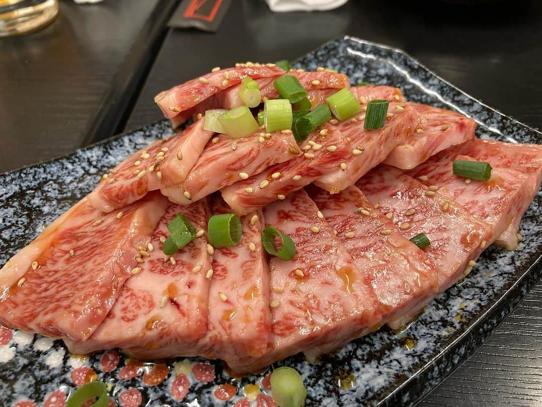 浜亮太さんのインスタグラム写真 - (浜亮太Instagram)「昨夜は【ごきげん焼肉・城東ホルモン】にて石原軍団忘年会！  肉がどれも新鮮で激ウマでした！😆  ダイエット失敗‼️  #浜亮太  #前橋  #城東ホルモン  #ダイエット失敗 #石原軍団」12月15日 12時19分 - hama.2964