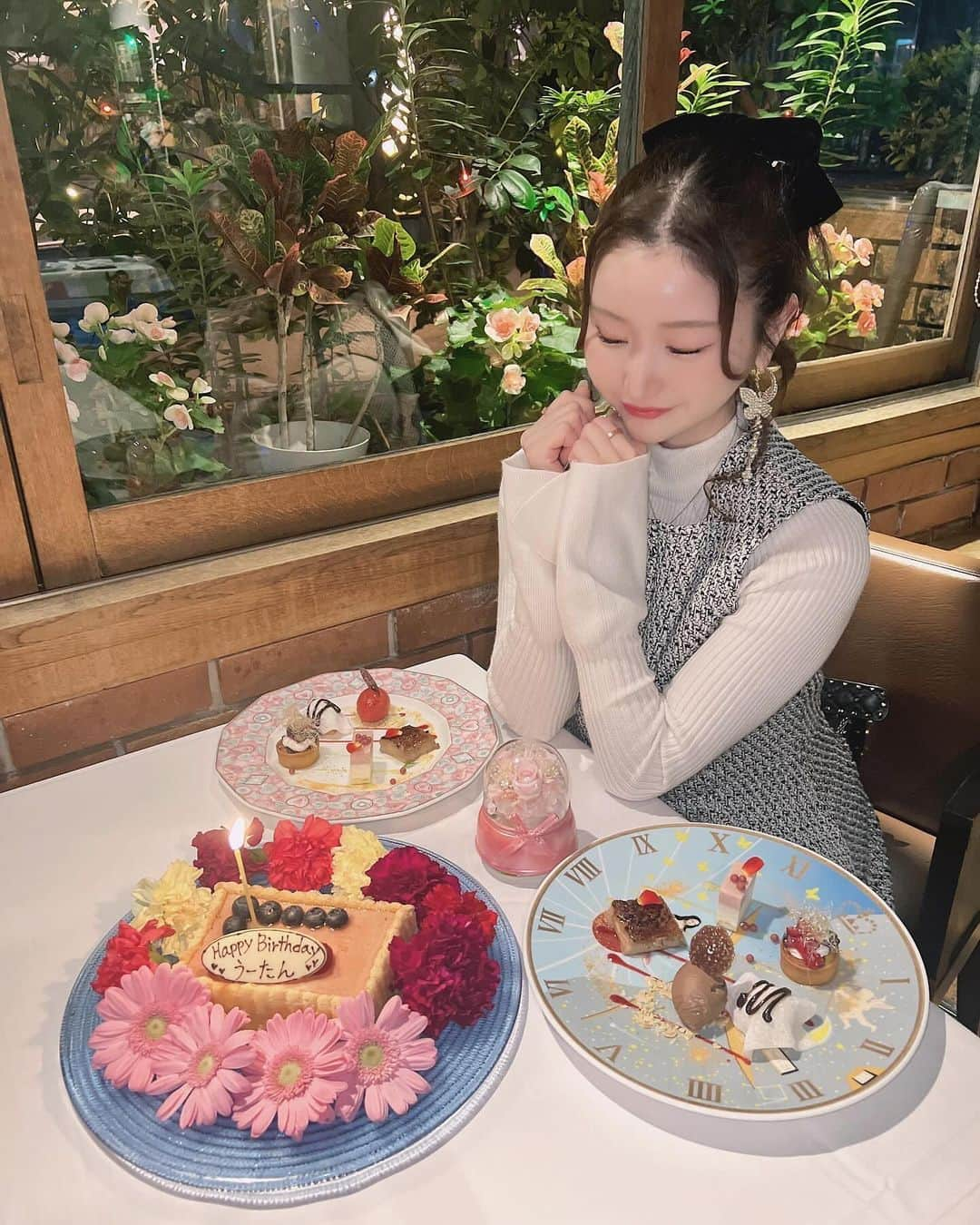 あいにゃんさんのインスタグラム写真 - (あいにゃんInstagram)「バースデープレートもデザートプレートもどちらも可愛すぎて映えるのでお誕生日祝いにピッタリ🎂🌟  ︎︎ ︎︎︎ ︎︎︎ ︎ コースのお料理もとっても美味しかったよ(*ᴗˬᴗ) * * #レストランモナリザ #モナリザ恵比寿 #恵比寿 #恵比寿グルメ #恵比寿ディナー #恵比寿カフェ #東京フレンチ #フレンチ #バースデープレート #バースデーケーキ #誕生日プレート #誕生日ディナー #誕生日ケーキ #restaurantmonnalisa #monnalisa #birthdaycake #birthdaygirl #birthday #grl #grlコーデ #グレイル #コンカフェ #コンカフェ嬢 #キャバ嬢 #アイドル #サロンモデル #ポニーテール #instagood #instalike #follow」12月15日 12時18分 - ainyan0310