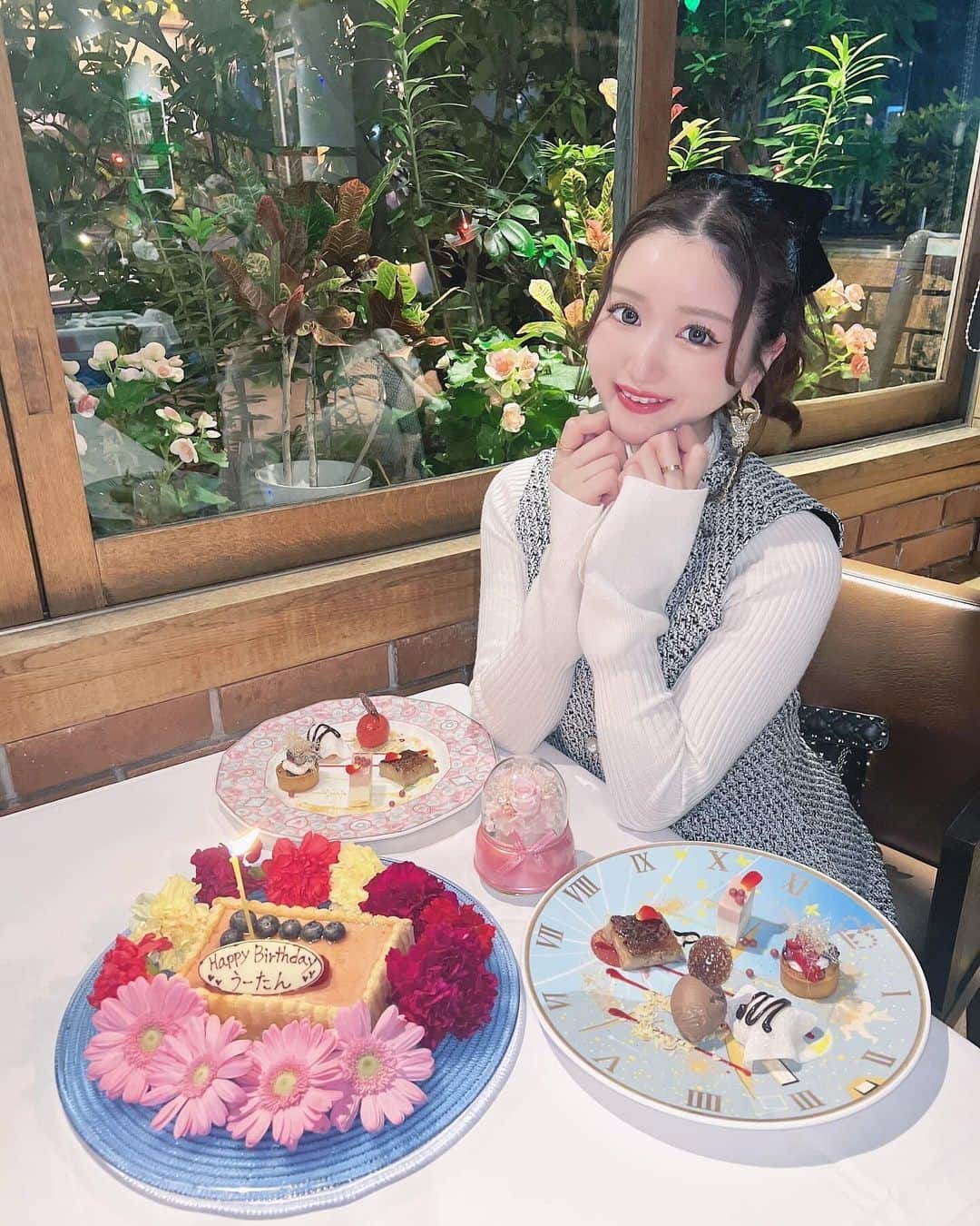 あいにゃんのインスタグラム：「バースデープレートもデザートプレートもどちらも可愛すぎて映えるのでお誕生日祝いにピッタリ🎂🌟  ︎︎ ︎︎︎ ︎︎︎ ︎ コースのお料理もとっても美味しかったよ(*ᴗˬᴗ) * * #レストランモナリザ #モナリザ恵比寿 #恵比寿 #恵比寿グルメ #恵比寿ディナー #恵比寿カフェ #東京フレンチ #フレンチ #バースデープレート #バースデーケーキ #誕生日プレート #誕生日ディナー #誕生日ケーキ #restaurantmonnalisa #monnalisa #birthdaycake #birthdaygirl #birthday #grl #grlコーデ #グレイル #コンカフェ #コンカフェ嬢 #キャバ嬢 #アイドル #サロンモデル #ポニーテール #instagood #instalike #follow」