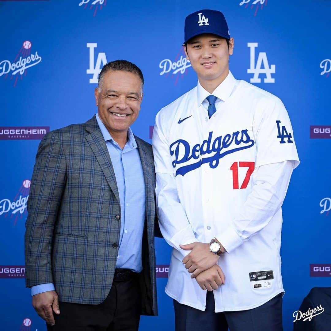 Los Angeles Dodgersさんのインスタグラム写真 - (Los Angeles DodgersInstagram)「Dodger blue looks good on you, Shohei.」12月15日 12時29分 - dodgers