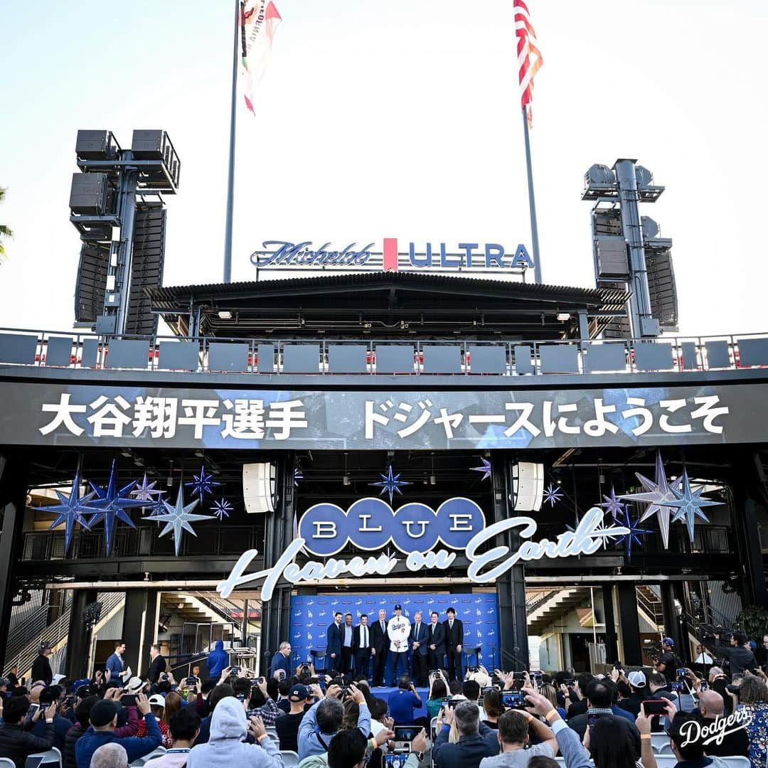 Los Angeles Dodgersさんのインスタグラム写真 - (Los Angeles DodgersInstagram)「Dodger blue looks good on you, Shohei.」12月15日 12時29分 - dodgers