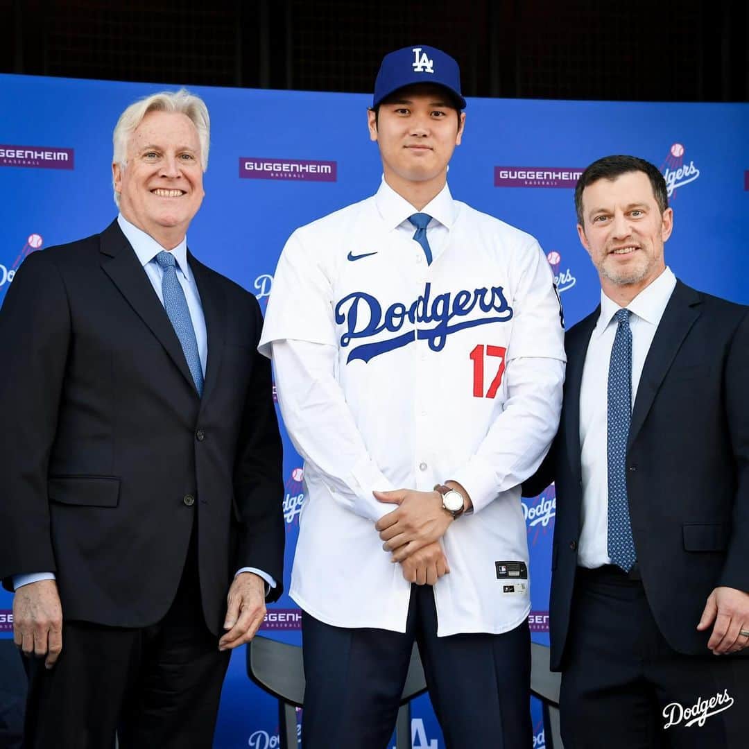 Los Angeles Dodgersさんのインスタグラム写真 - (Los Angeles DodgersInstagram)「Dodger blue looks good on you, Shohei.」12月15日 12時29分 - dodgers