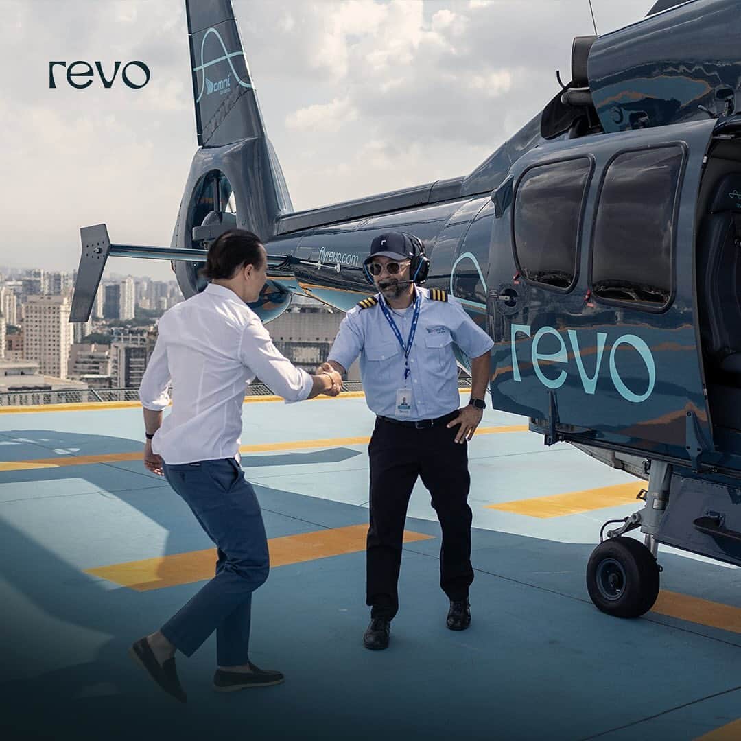 フェリペ・マッサのインスタグラム：「Tenha a experiência de uma nova forma de mobilidade urbana aprovada pelo nosso embaixador @massafelipe.  Com nossos serviços, você tem a tranquilidade de viajar até o seu destino final usando uma única plataforma com diversos benefícios:  • Rapidez, comodidade e segurança • Transfer terrestre, desde a ida ao helicóptero até seu destino final • Serviço de excelência, com pilotos bem treinados e experientes • Reservas via concierge ou app  #Flyrevo #Revo」