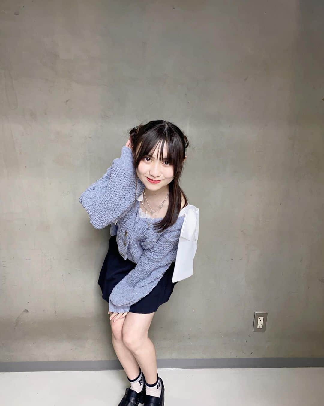 櫻井佑音さんのインスタグラム写真 - (櫻井佑音Instagram)「おNewの洋服だよ🩵𓈒𓂂𓏸 青カーディガンだよ☺︎ だよだよ」12月15日 7時33分 - yuneyune00