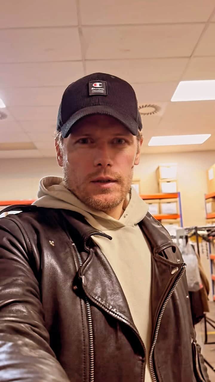 サム・ヒューアンのインスタグラム：「Entering the FINAL season….  @outlander_starz   🥺 (But still PLENTY to look forward to S7!)」