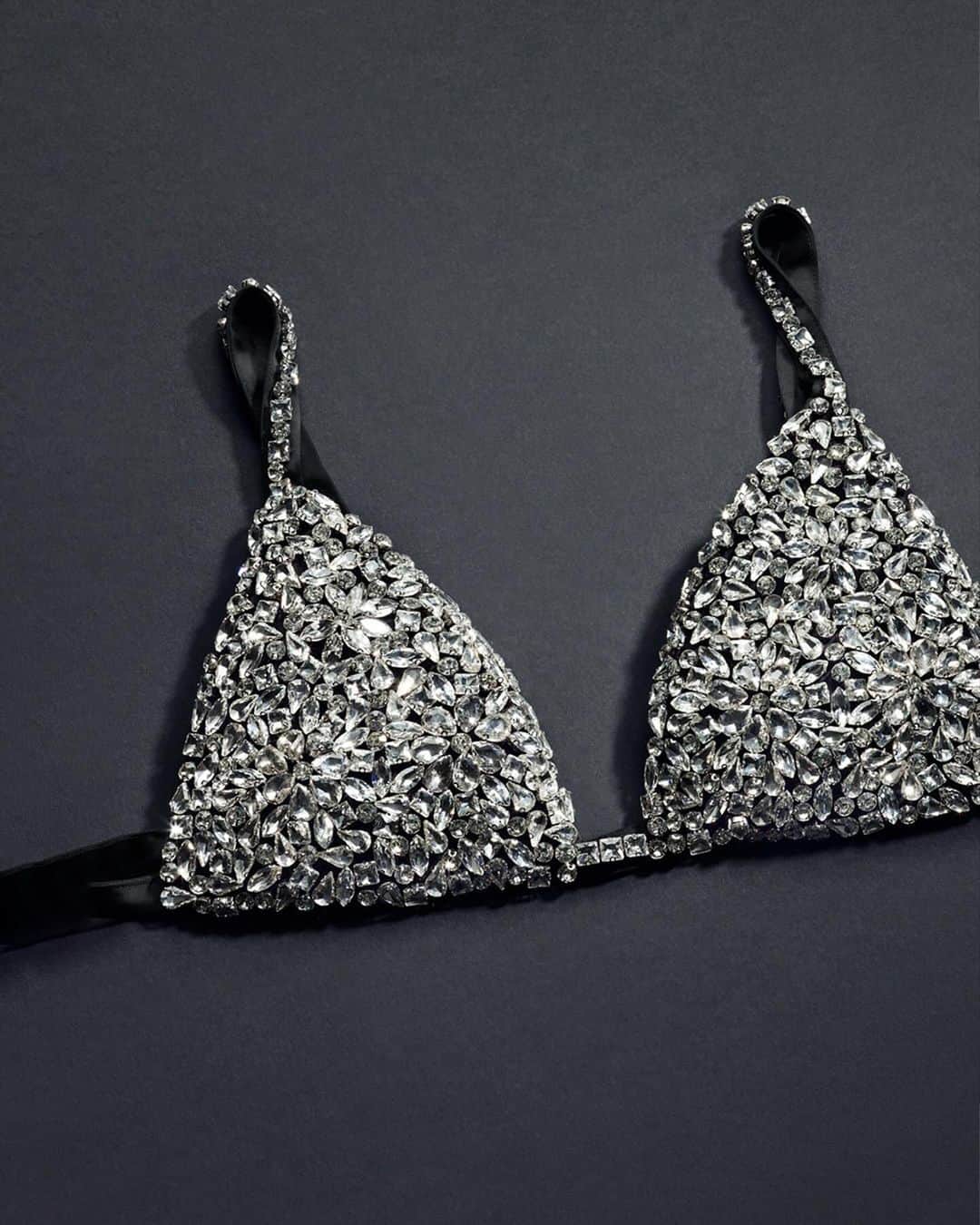 H&Mさんのインスタグラム写真 - (H&MInstagram)「Statement sparkle from the Holiday collection. #HM」12月15日 21時05分 - hm