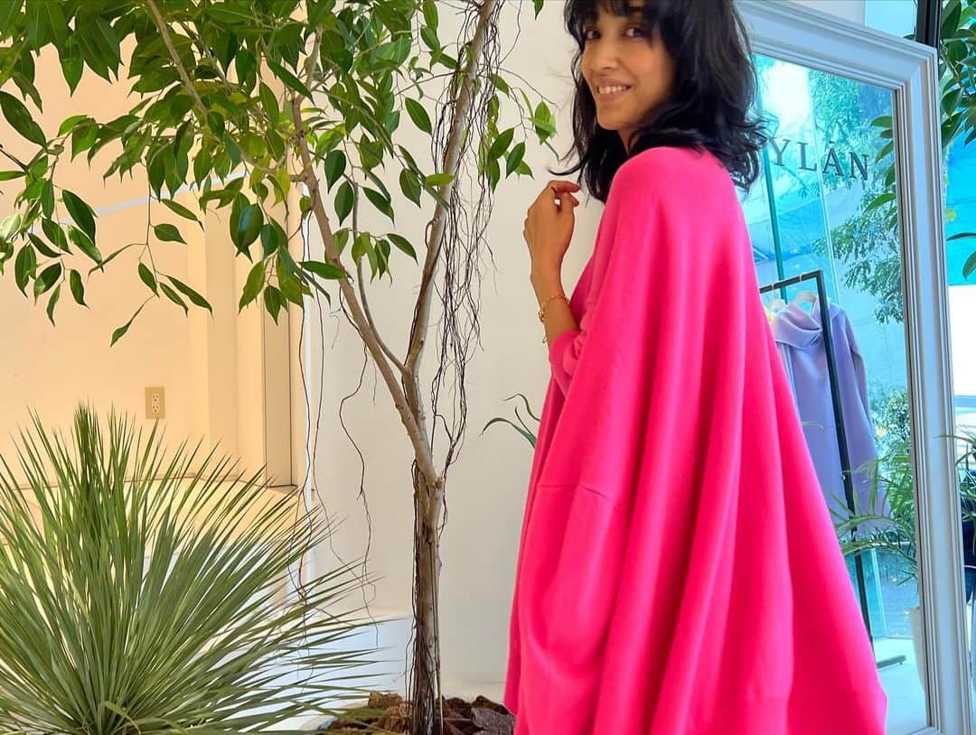 小林 ディスカスさんのインスタグラム写真 - (小林 ディスカスInstagram)「先日は、 「MYLAN」のEXHIBITION へ。 @mylan_official   愛する敬子さんの為に、 僕の愛するMUSEたちとっ！！ 👱🏽‍♂️🩵🩵🩵🌹  美しさとLUXURYな最強の世界観！！  LOVE!! @keikosasaki_mylan  @mylan_official  #tokyo #japan #fashion #beauty #東京ライフ #mylan #love #friends #muse」12月15日 21時01分 - discus_kobayashi