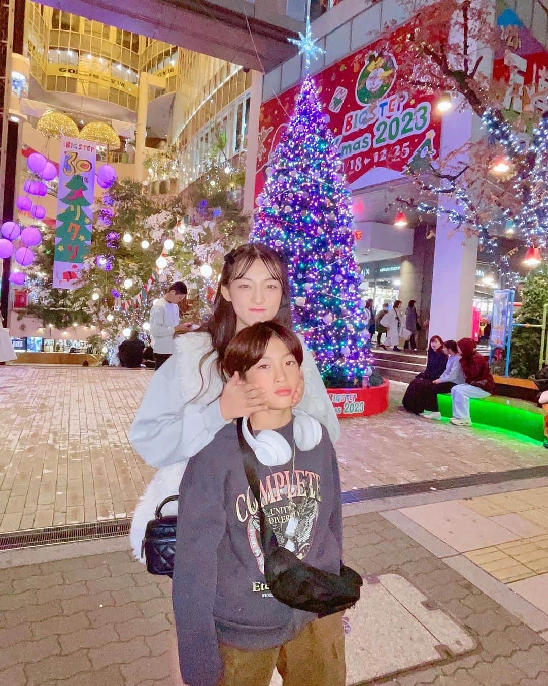 乃江咲綾さんのインスタグラム写真 - (乃江咲綾Instagram)「御堂筋のイルミネーション✨🩷 めっちゃ綺麗だったよ⸝⸝◜~◝⸝⸝ᥫᩣ  #09  #jc  #jc2  #14歳  #イルミネーション  #大阪 #アメ村 #御堂筋」12月15日 21時02分 - saaya_saaya0906