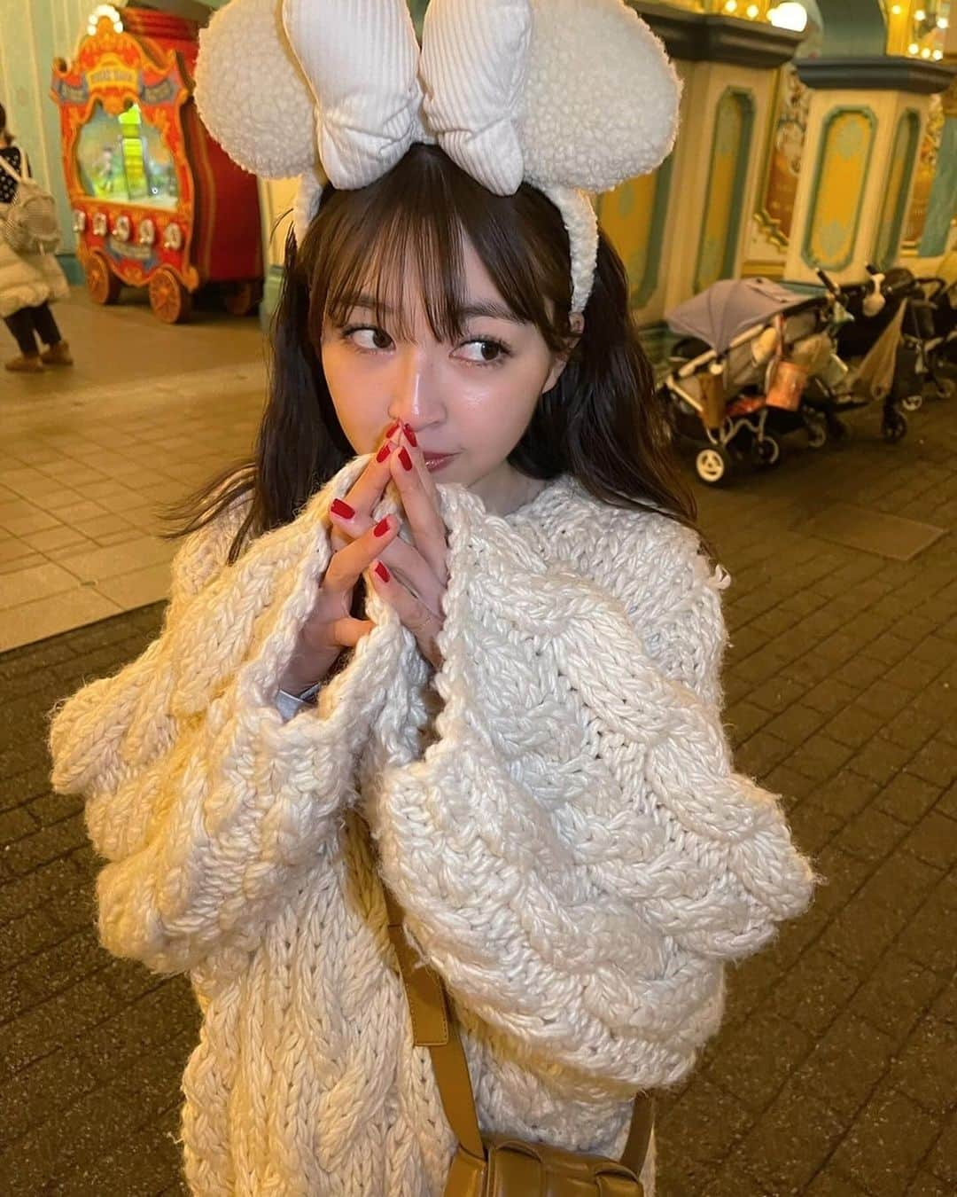 上西星来さんのインスタグラム写真 - (上西星来Instagram)「Christmas Disney🎄🤍🎀  こんな寛大な心になりたい...と常に思う　@shirakur_a ♡  #クリスマスディズニー #東京ディズニーシー #ディズニーコーデ  #disneysea」12月15日 21時17分 - seira_jonishi_tpd