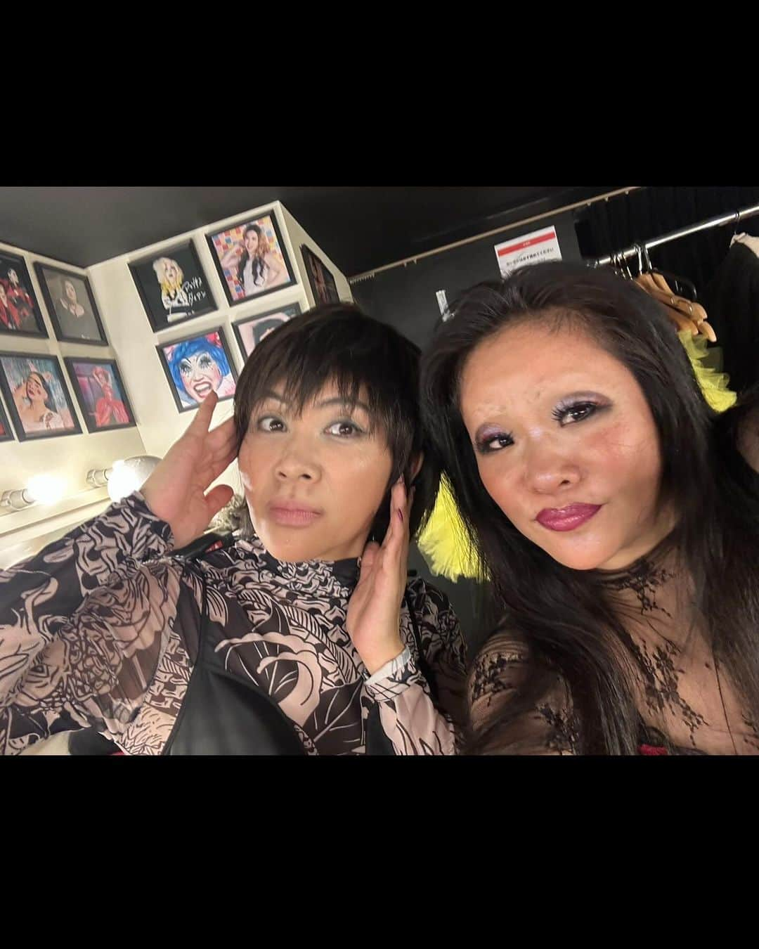 ミラクルひかるさんのインスタグラム写真 - (ミラクルひかるInstagram)「#宇多田ナイト19  　新宿二丁目 @utadanight  2023 @aisotope_lounge   19年目の宇多田ナイトに出演させていただきました。🈲🤍🈲🤍🈲🤍🈲🤍 第一回目に出演させていただいてから 　　　　　私の芸歴も19年となります。 デビュー当時からほんとにお世話になりっぱなし。 　まだまだ知名度が無い私に『あんたミラクルひかるのすっぴんに似てるわね』と声をかけてきてくれたthey はwho、誰だったのでしょうか。計り知れない世界があるんだも実感したのを覚えてあります。アーチの階段。#ミラクルひかる」12月15日 21時26分 - miracle_hikaru_official