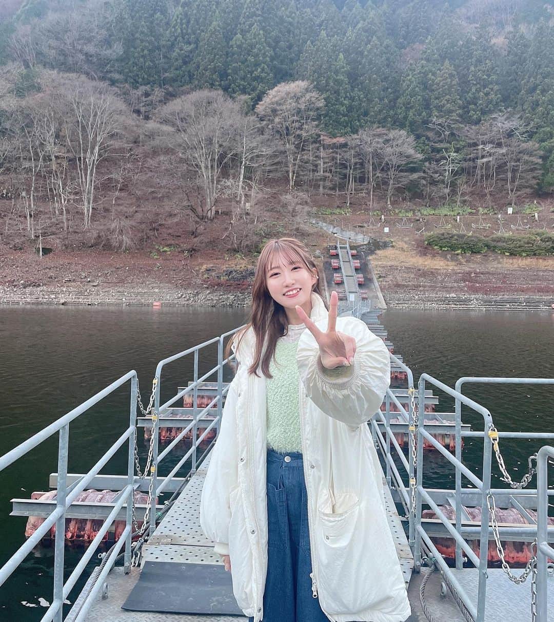 葵井るきさんのインスタグラム写真 - (葵井るきInstagram)「自然浴びた日🌿 奥多摩行ったよ〜〜〜🚗 定期的に自然浴びてリフレッシュするの大事！  この日はゆるだぼコーデ〜🍃👖  #奥多摩 #奥多摩湖 #奥多摩湖ドライブ #ドライブ #instalike #instagood #fashion #ootd #instagood #instalike #followme」12月15日 21時42分 - ruuki_gram_