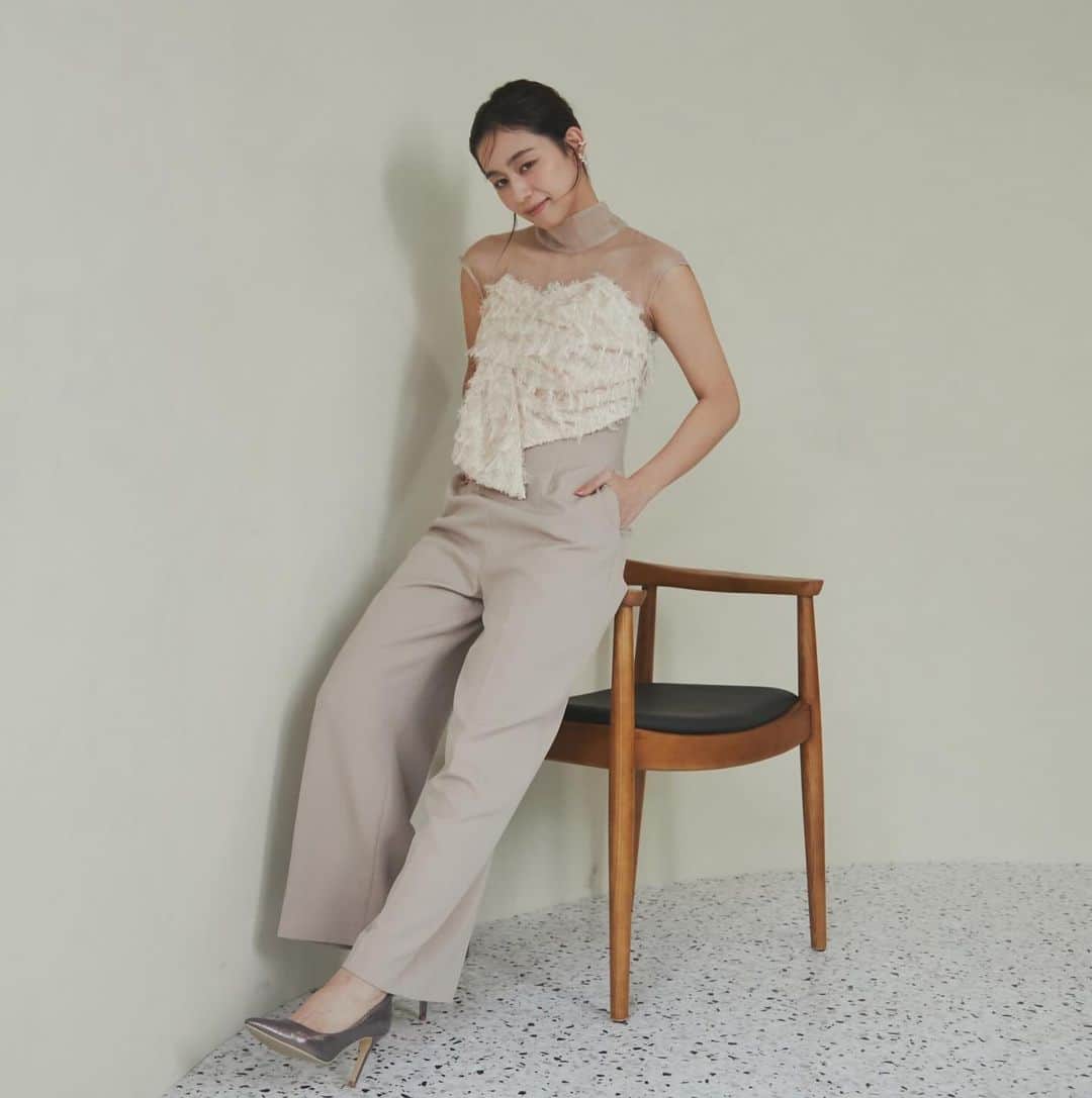 ラグナムーンさんのインスタグラム写真 - (ラグナムーンInstagram)「・ 【IN STORE NOW 】  MUST　BUY　DRESS PARTYシーズンや成人式、結婚式、お食事会… ドレスを着るイベントにおすすめ 着るだけでHAPPYになれる "MUST BUY"なDRESSをご紹介  #LADYカットジャガードベアパンツドレス price… ¥22,000+tax color...BEIGE/BLACK size...S/M  __________________________________ #lagunamoon #lagunamoon_com #lagunamoon_dress #dress #dressup #ドレス #ジャガード #パンツドレス #お呼ばれドレス #お呼ばれコーデ」12月15日 13時03分 - lagunamoon_com