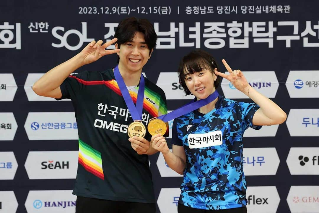 ソ・ヒョウオンのインスタグラム：「제77회 신한SOL 전국종합탁구선수권  혼합복식 우승 🥇 생각도 못한 우승  동수야 고맙고 고생했다 ㅋ  결승에서 효주 광일이도 고생했어 ✨👏 축하해주신 모든분들도 감사합니다!☺」