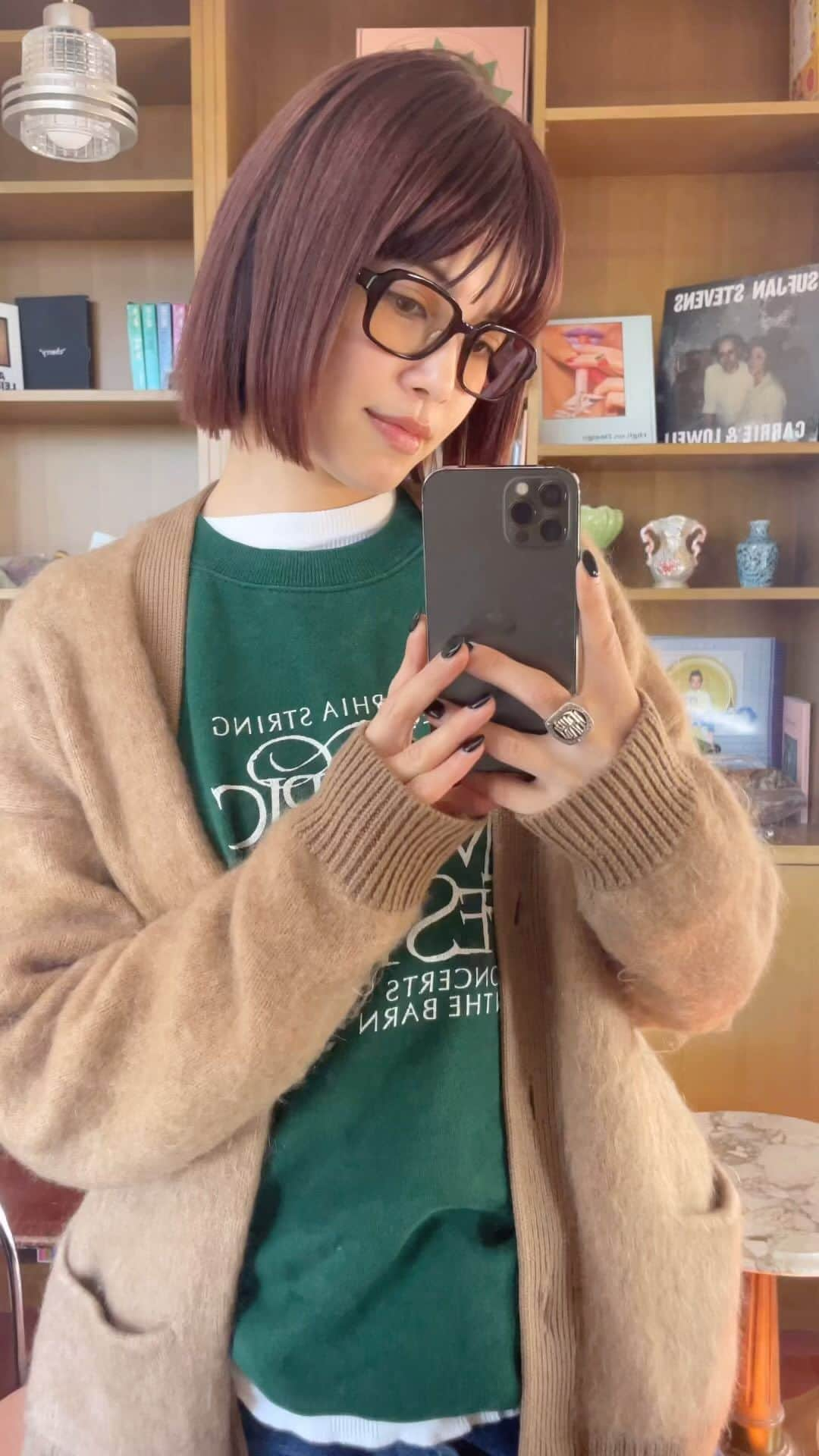 垣内彩未のインスタグラム：「冬が好っき〜🧥👖🧢🎄🎨」