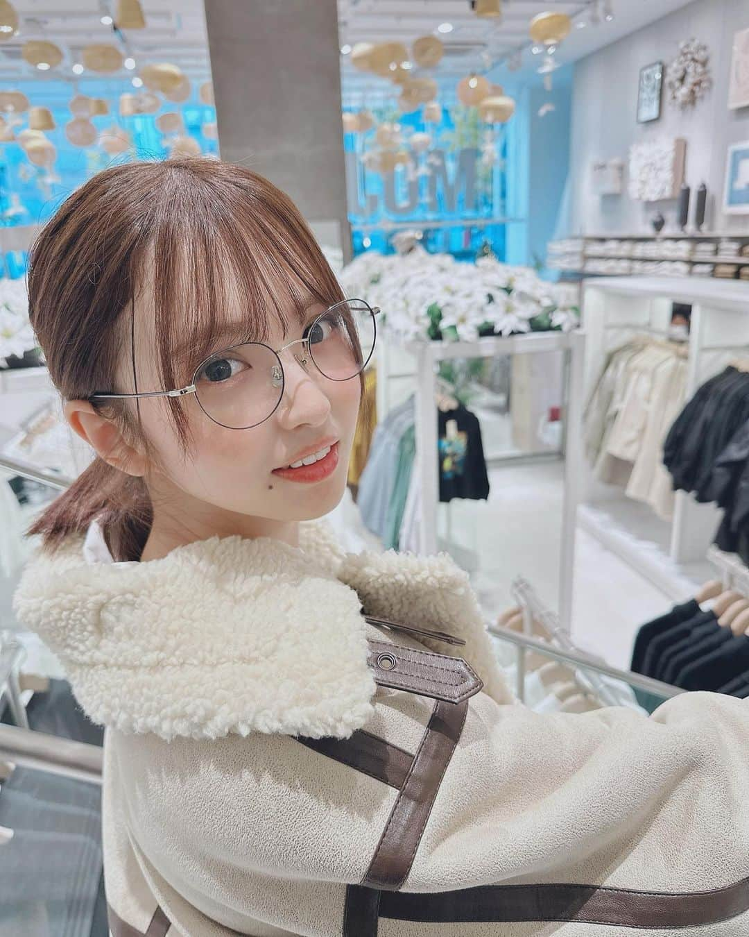 谷口彩菜さんのインスタグラム写真 - (谷口彩菜Instagram)「新宿の無印がオシャレになってた🥹🤍 店内可愛い〜♡ . . #新宿　#無印良品」12月15日 13時51分 - taniguchi_ayana