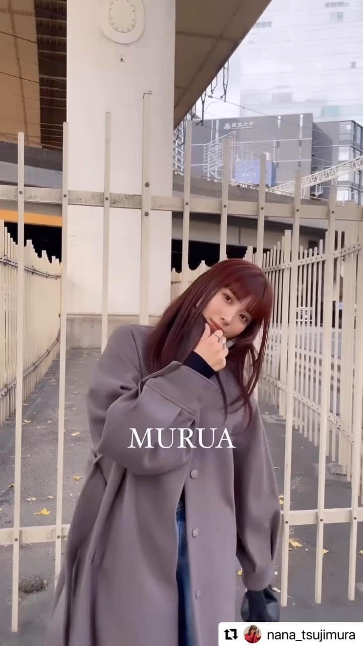 MURUAのインスタグラム：「@nana_tsujimura  ・・・ やっと再入荷の#スタンドカラーコート ♡ 軽いし形ほんまに綺麗で可愛い🎀お店でも毎日着てたからまた明日からも着るよ  着用アイテムは商品タグ or TOPのURLからチェック ▶︎▶︎ @murua_by_staff   #murua #murua_snap #ootd #ootdfashion #coordinate #fashion #murua2023aw」