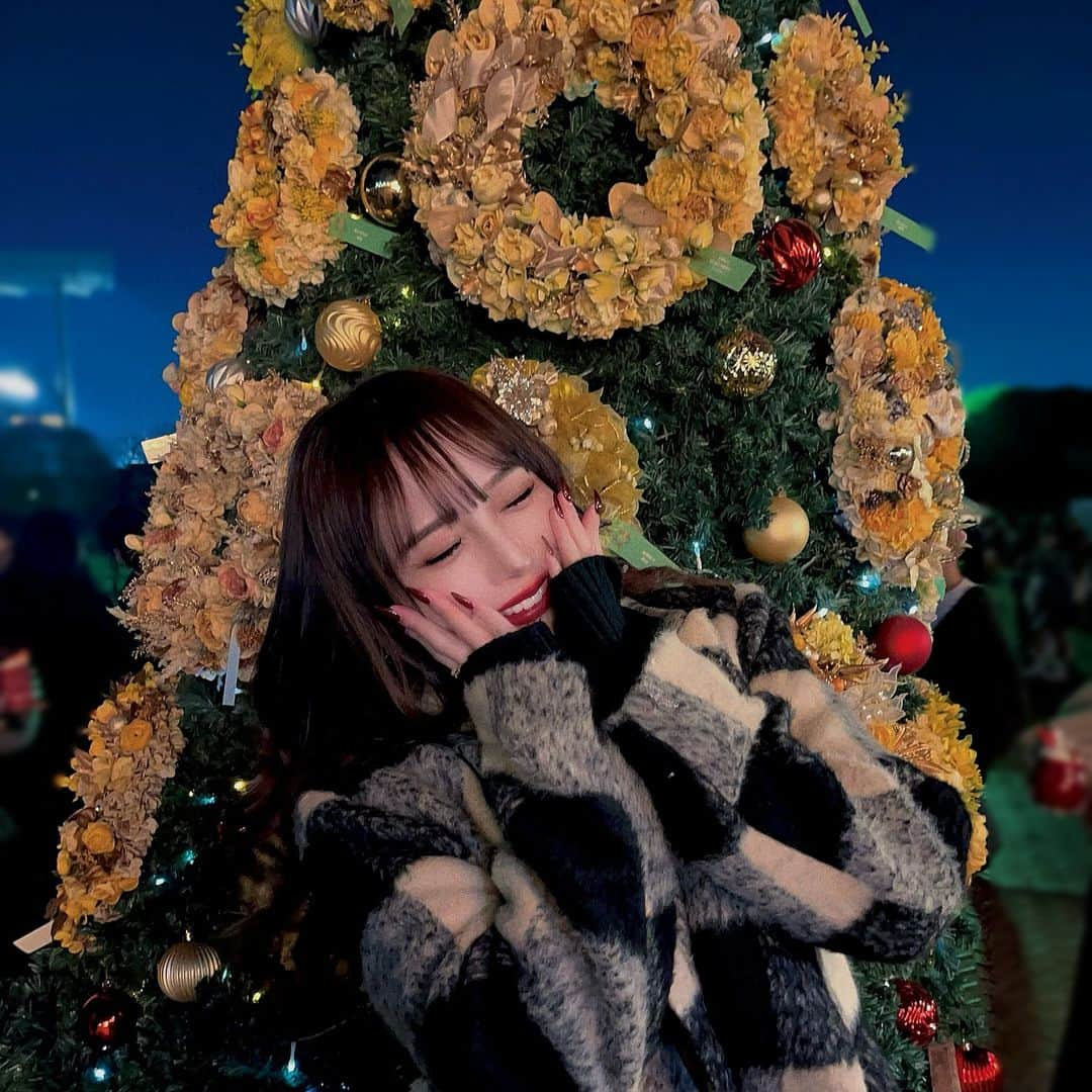 生田千秋のインスタグラム：「🎄💖  #明治神宮外苑 #クリスマスマーケット」