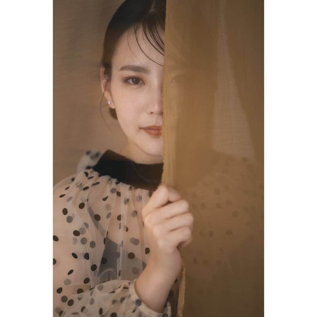スタジオAQUA 横浜店さんのインスタグラム写真 - (スタジオAQUA 横浜店Instagram)「新作のカラードレスで撮影してみました！  photograph @ikeda.deco.ph  hair &make @e.fukado.deco.hm   スタジオアクア横浜みなとみらい店 @studioaqua_yokohama スタジオアクア横浜駅前店 @studioaqua_yokohama.ekimae   デコルテ @decollte_weddingphoto  #スタジオアクア横浜みなとみらい店 #横浜 #撮る結婚式 #ウエディング #ウエディングフォト #フォトウエディング #デコルテフォト #前撮り #結婚式 #結婚式準備 #ヘアメイク #ヘアアレンジ #洋装 #洋装前撮り #撮る結婚式 #東京カメラ部 #ポートレート #tokyocameraclub  #東京カメラ部  #カメラ好きな人と繋がりたい  #写真好きな人とつながりたい  #写真好きと繋がりたい  #weddingphotography  #cherish_photo_days  #みなとみらい #ロケーション #みなとみらい #スタジオ #カラードレス」12月15日 14時34分 - studioaqua_yokohama
