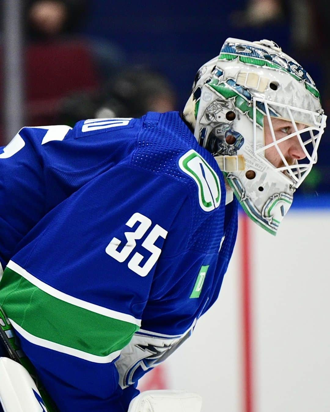 NHLのインスタグラム：「Thatcher Demko (@tdemko30) helped the @canucks pick up their fourth straight victory with his third shutout of the season! 🙅‍♂️」