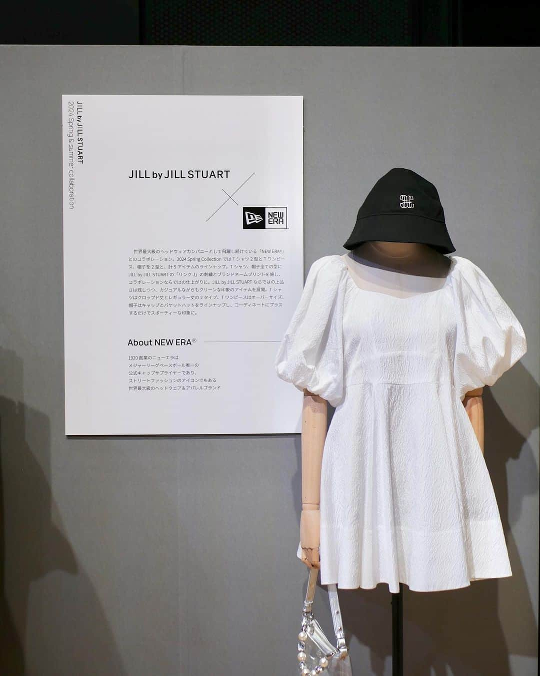 JILL by JILLSTUARTのインスタグラム：「. JILL by JILL STUART × NEW ERA ￣￣￣￣￣￣￣￣￣￣￣￣￣￣￣￣￣￣￣￣  世界最大級のヘッドウェア&アパレルブランドカンパニーの「ニューエラ」や 日本初のジーンズブランド「エドウィン」 アーバンアウトドアウェアブランド「SHAKA」とのコラボレーションを展開。   意外性がありながらも JILL by JILL STUARTならではのカラーリングやディテールを取り入れ コラボならではの本格的な仕上がりとなっており、 JILL by JILL STUARTのコーディネートに取り入れることで女性らしさの中に ヘルシーで軽やかなムードをプラスするアイテムが登場します。  . . 《発売時期》 ▪️EDWIN　2024年4月発売開始予定 ワイドパンツ 1型　2色展開  ▪️NEWERA　2024年5月発売開始予定 Tシャツ2型1色展開 Tシャツワンピース1型　1色展開 キャップ1型　2色展開 バケットハット　1型　2色展開  ▪️SHAKA　2024年5月発売開始予定 サンダル1型　2色展開  ￣￣￣￣￣￣￣￣￣￣￣￣￣￣￣￣￣￣￣￣￣ #jillbybasic #ジルバイジルスチュアート  #jillbyjillstuart #jillby #jill_24ss #wj_withjillstuart #2024SS  #newera」