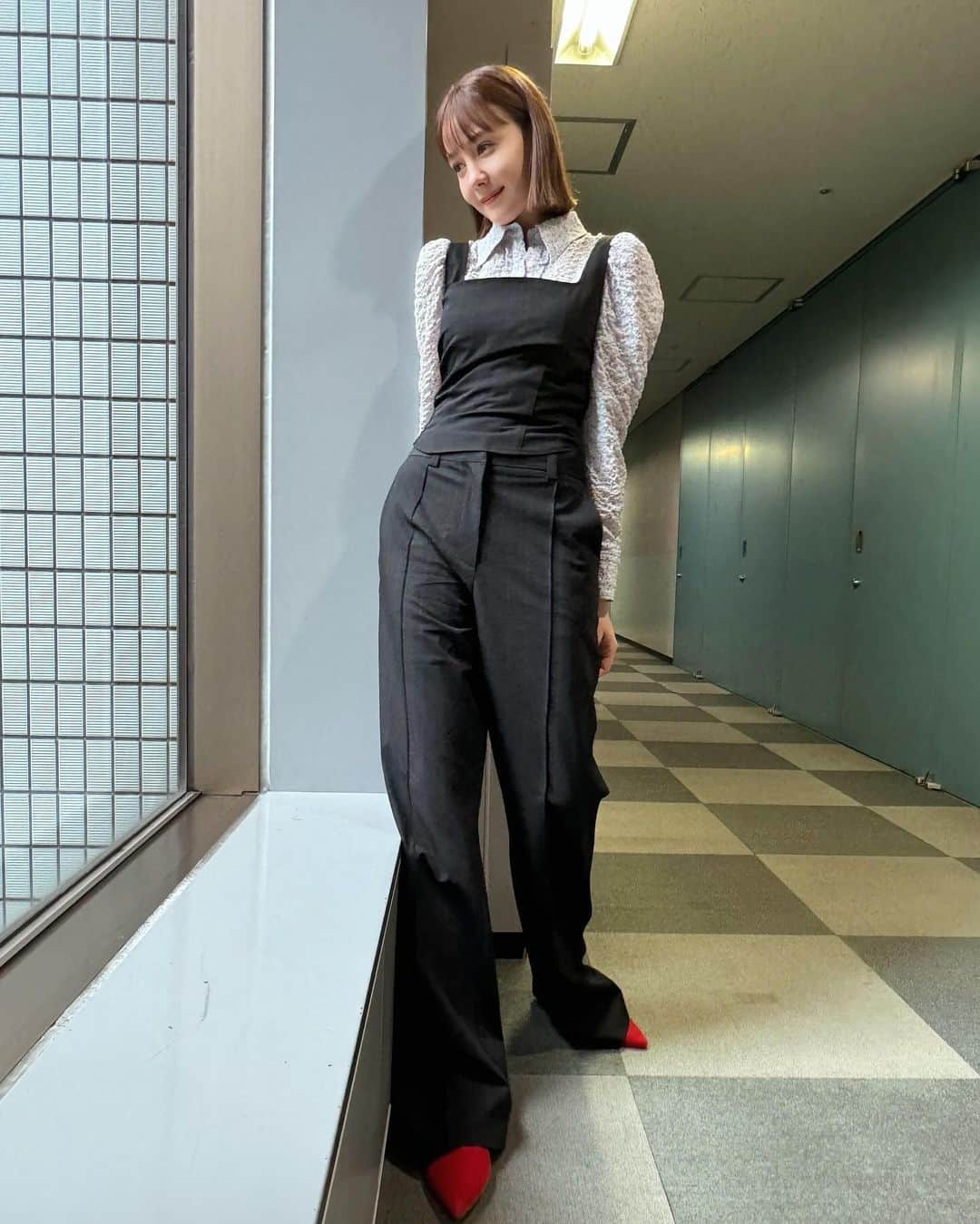 トリンドル玲奈さんのインスタグラム写真 - (トリンドル玲奈Instagram)「お衣装🐬  タグ付けしました〜♡  見てちょ」12月15日 16時01分 - toritori0123