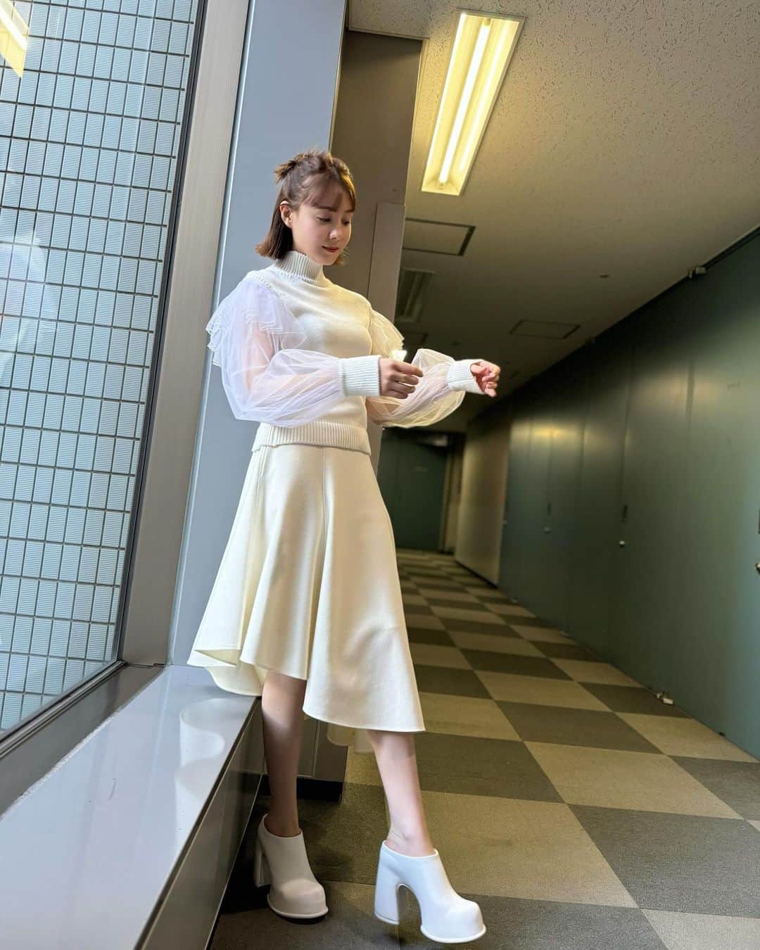 トリンドル玲奈さんのインスタグラム写真 - (トリンドル玲奈Instagram)「お衣装🐬  タグ付けしました〜♡  見てちょ」12月15日 16時01分 - toritori0123
