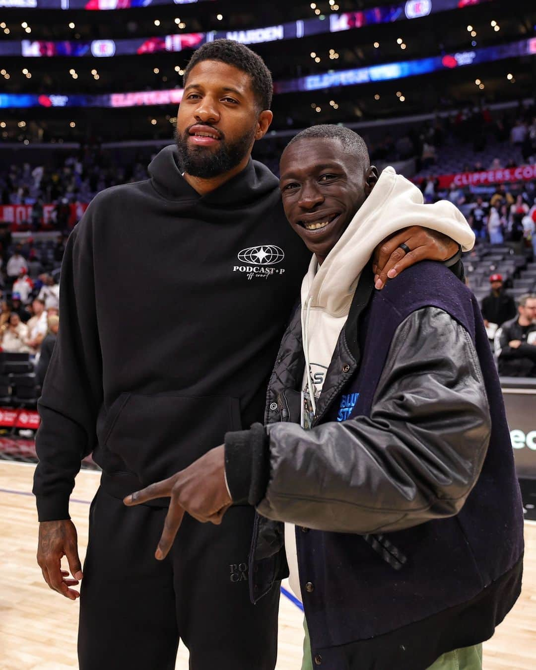 NBAのインスタグラム：「PG & Khaby! #NBACelebRow」