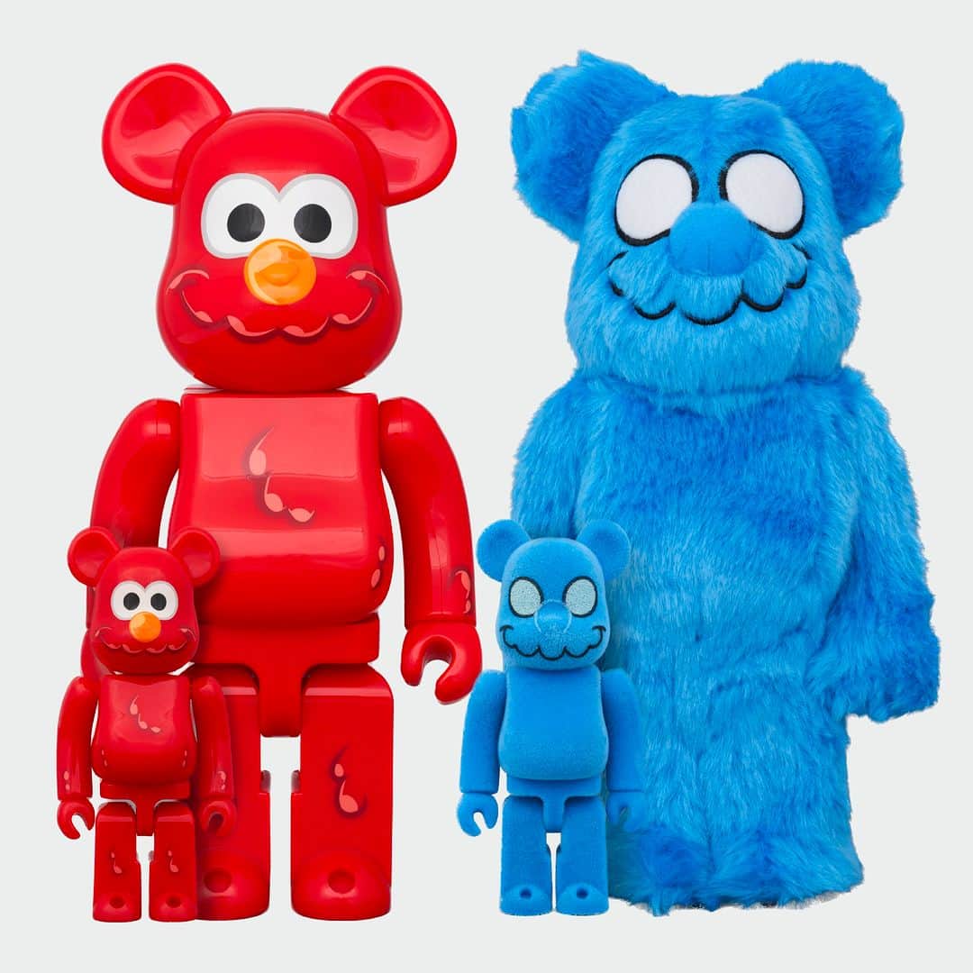 HYPEBEAST Japanのインスタグラム：「@hypeart : @medicom_toy x @coinparkingdelivery_art x SESAME STREET（セサミストリート）のトリプルコラボによる BE@RBRICK（ベアブリック）100% & 400%セット（32,780円）と1000%（74,800円）が登場。SESAME STREET と COIN PARKING DELIVERY 2021年にアート展示を行なっており、2度目のチームアップとなる。  今回の BE@RBRICK は、ELMO（エルモ）と COIN PARKING DELIVERY が描くキャラクター・白井さんをテーマに、COIN PARKING DELIVERY の提唱する TIP drawing（Transformable intellectual property drawing / 変形知的財産）によってデザインされたプロダクト。COIN PARKING DELIVERY は、本コラボに際して次のようにコメントしている。「この世の中は、全て既存のもの同士が足し引きされ、組み合わさることによって形成されています。アイデンティティーの引用の許容範囲が拡大し、リスペクトとノンリスペクトの境界線が曖昧になっている今の時代背景を踏まえ、ELMOと白井さんのお互いの長所をクロスオーバーすることで可視化された、アイデンティティーの許容の拡大による可能性とリスペクトを表現したアイテムとなります」  12月16日（土）から抽選開始となるので、気になる方は @coinparkingdelivery_art のアカウントからご確認を   Photo : TM and ©︎ 2023 Sesame Workshop ©︎CPD BE@RBRICK TM & © 2001-2023 MEDICOM TOY CORPORATION. All rights reserved.」