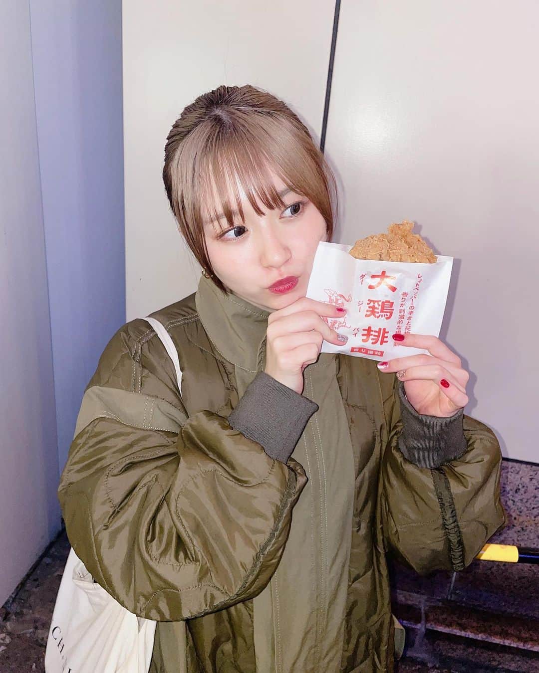 浅倉樹々さんのインスタグラム写真 - (浅倉樹々Instagram)「.  中華街も行った✌🏻  タピオカの女の子かわいいい 真似してみたけど上手く出来なかったので載せません、笑  #横浜中華街」12月15日 17時34分 - kiki_asakura.official
