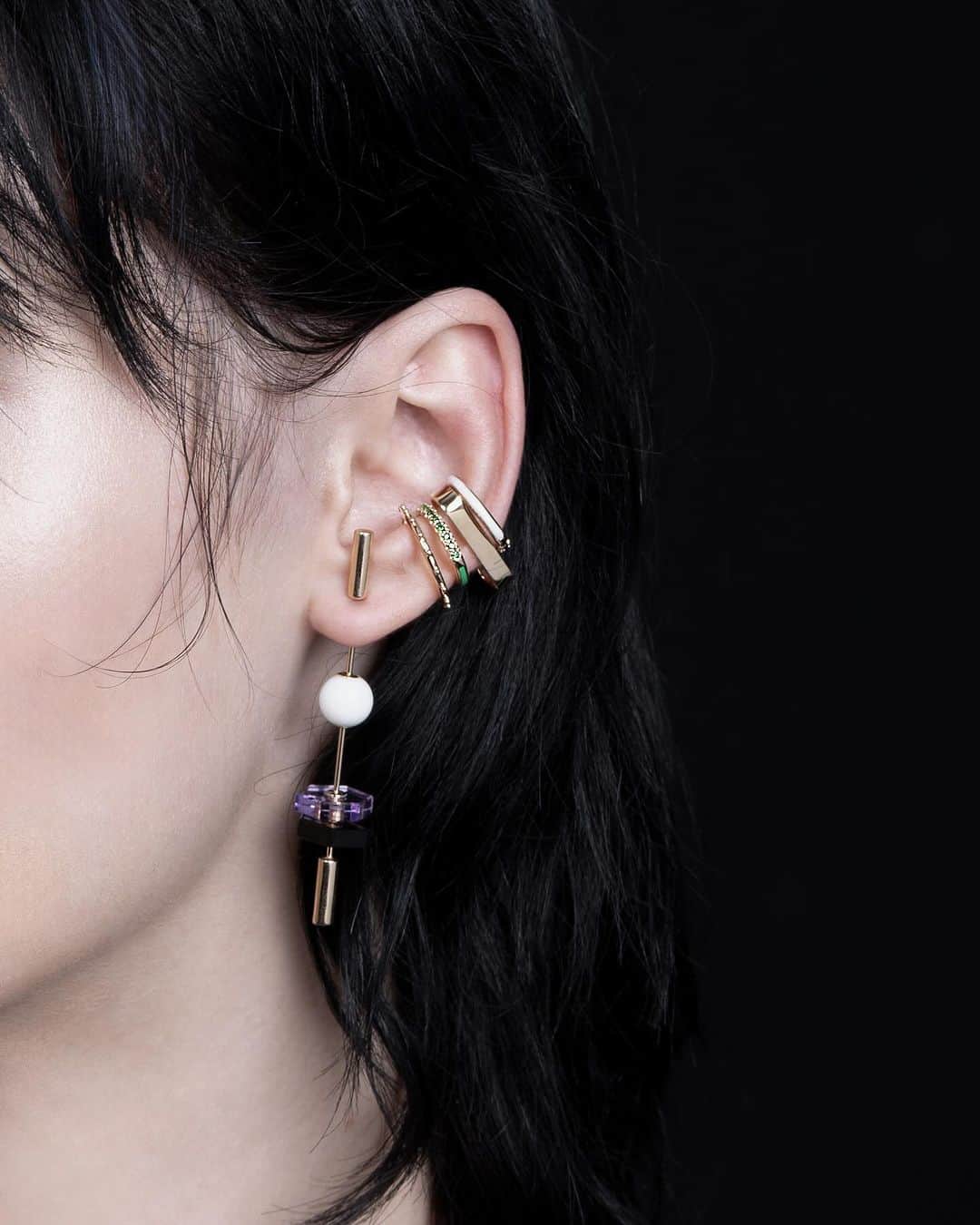 Hirotaka Jewelryのインスタグラム：「ASYMMETRICAL, CREATIVE EAR STORIES #hirotakajewelry」