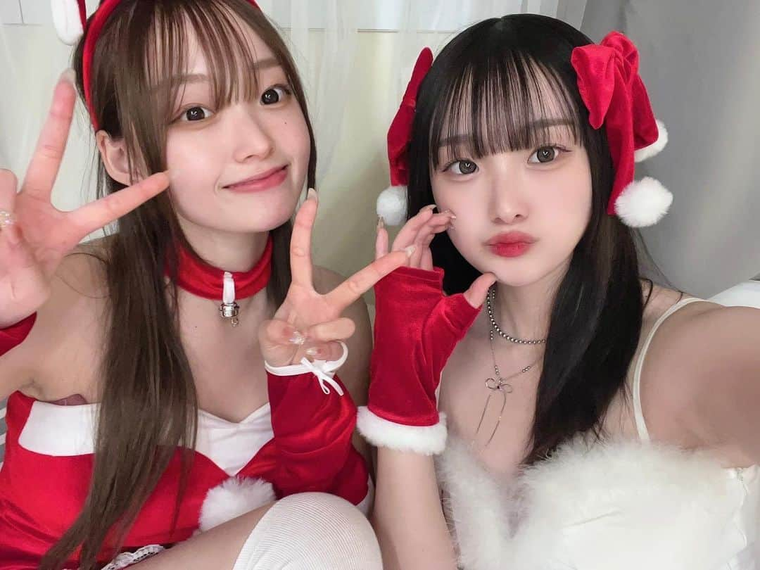 じゅんなさんのインスタグラム写真 - (じゅんなInstagram)「じゅんゆなサンタクロース🎅❤️🤍」12月15日 17時47分 - junnadayoo