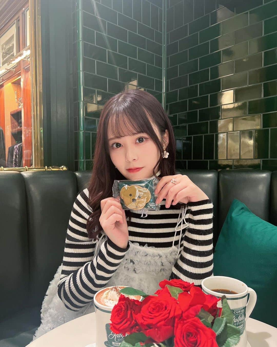 佐藤璃果さんのインスタグラム写真 - (佐藤璃果Instagram)「. クリスマスっぽくて  可愛かった〜🧸☕️   #licagram #licanofashion  #カフェ巡り」12月15日 18時21分 - lica_sato_official