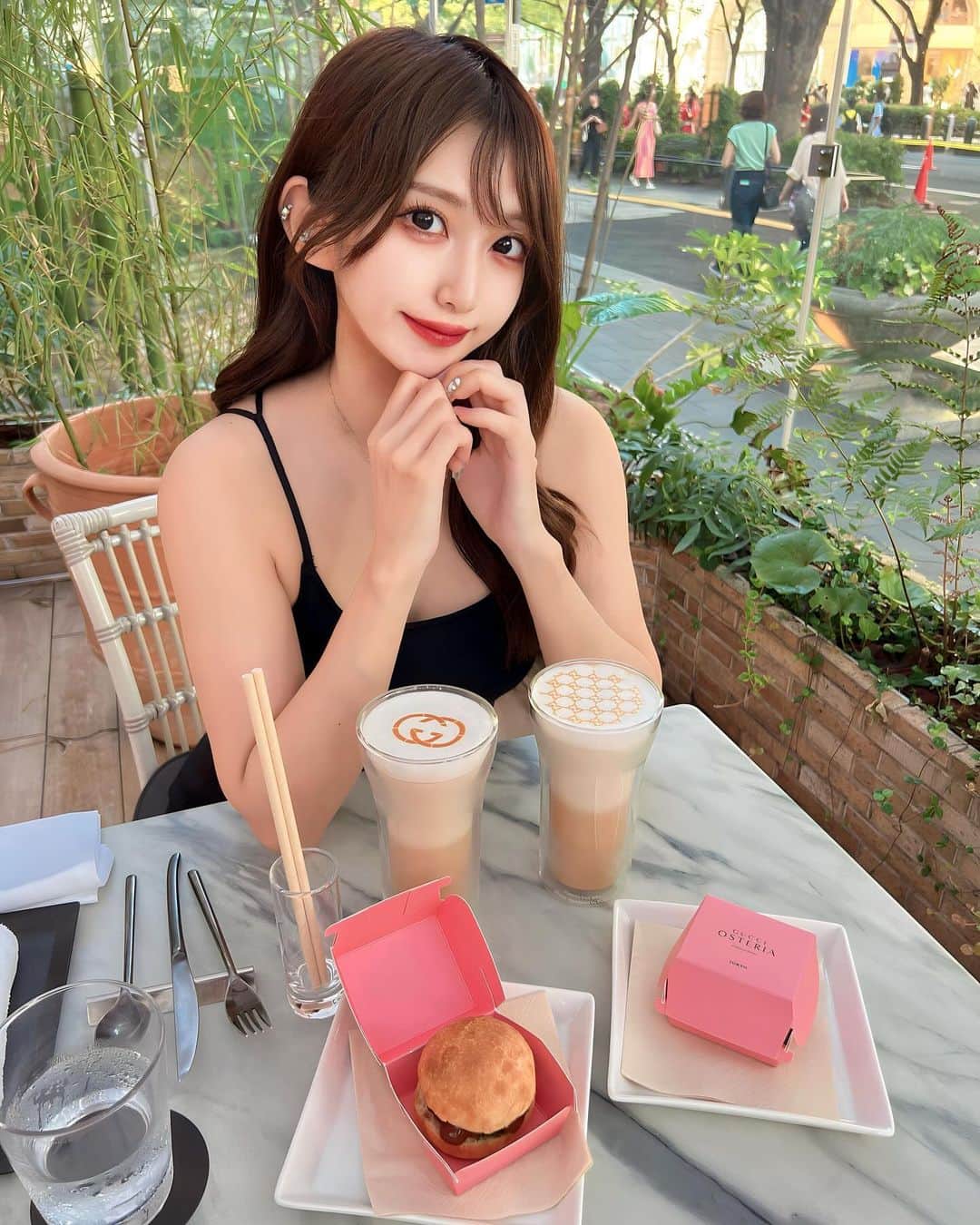 雛咲のあのインスタグラム：「. . 旅行に行きたい～🥹 もう4ヶ月も行ってない🥹🥹 今年はたくさん東京に行ったなあ💸💸 . . 来年も東京に沢山行く予定だけど どうなる事やらです😂 . . 本日も出勤しております🥹 最近まったりだよ😭😭 救世主さまお待ちしてます🙇💖 . . 雛咲のあ.」