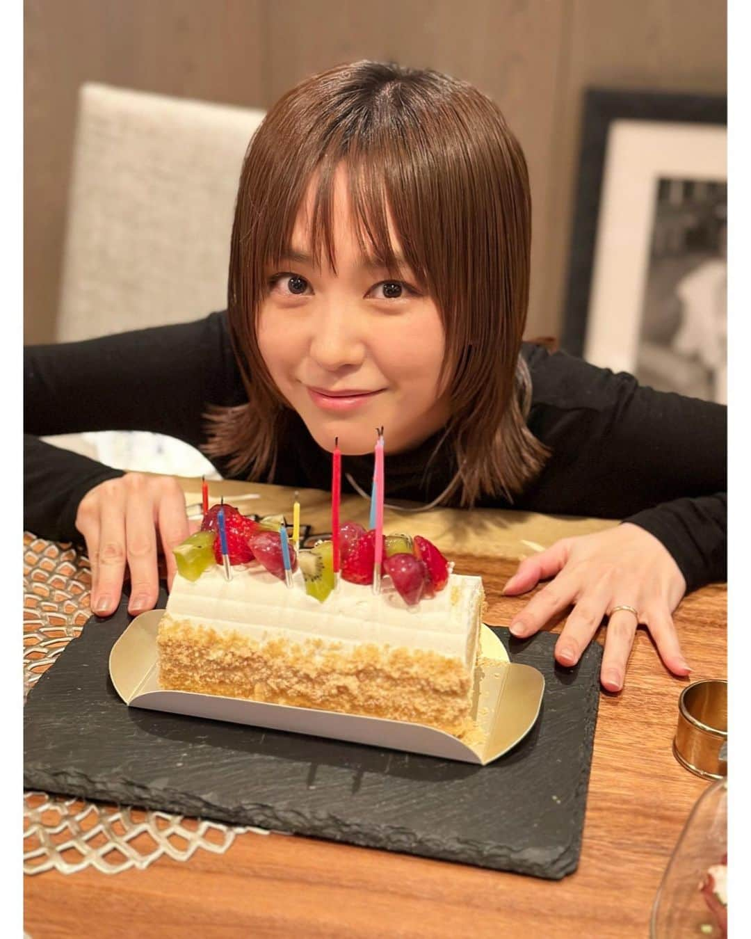 佐々木希さんのインスタグラム写真 - (佐々木希Instagram)「美玲ちゃんのお誕生日を 絢と犬ちゃんとお祝い🎂 おめでとう🩷 美玲ちゃんのドアップ写真可愛ええ！✨ そして、その横にいるぱっちゃんにもキュン🐕♡」12月15日 18時30分 - nozomisasaki_official