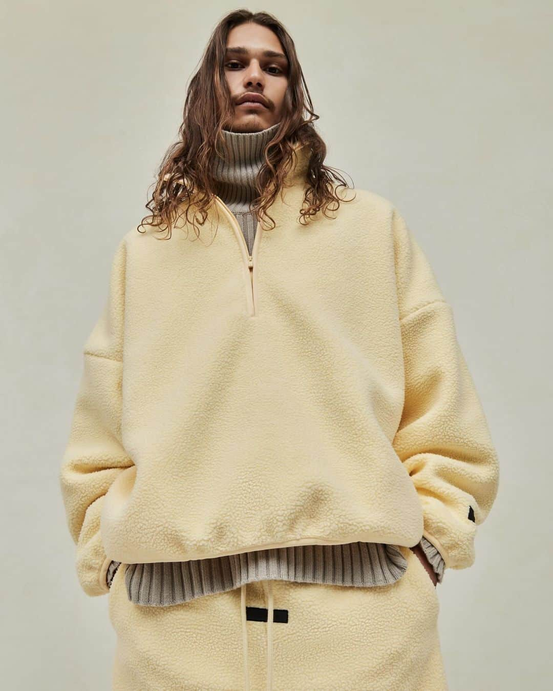 cherry worldwideさんのインスタグラム写真 - (cherry worldwideInstagram)「. Fear of God ESSENTIALS® . " Winter '24 Collection 』. @jerrylorenzo @essentials. . Release online 🍒 . 12 / 16 (sat) 0:00JST . in-store 🍒" 12 / 16 (sat) pm12:00 JST.」12月15日 18時31分 - cherry__fukuoka