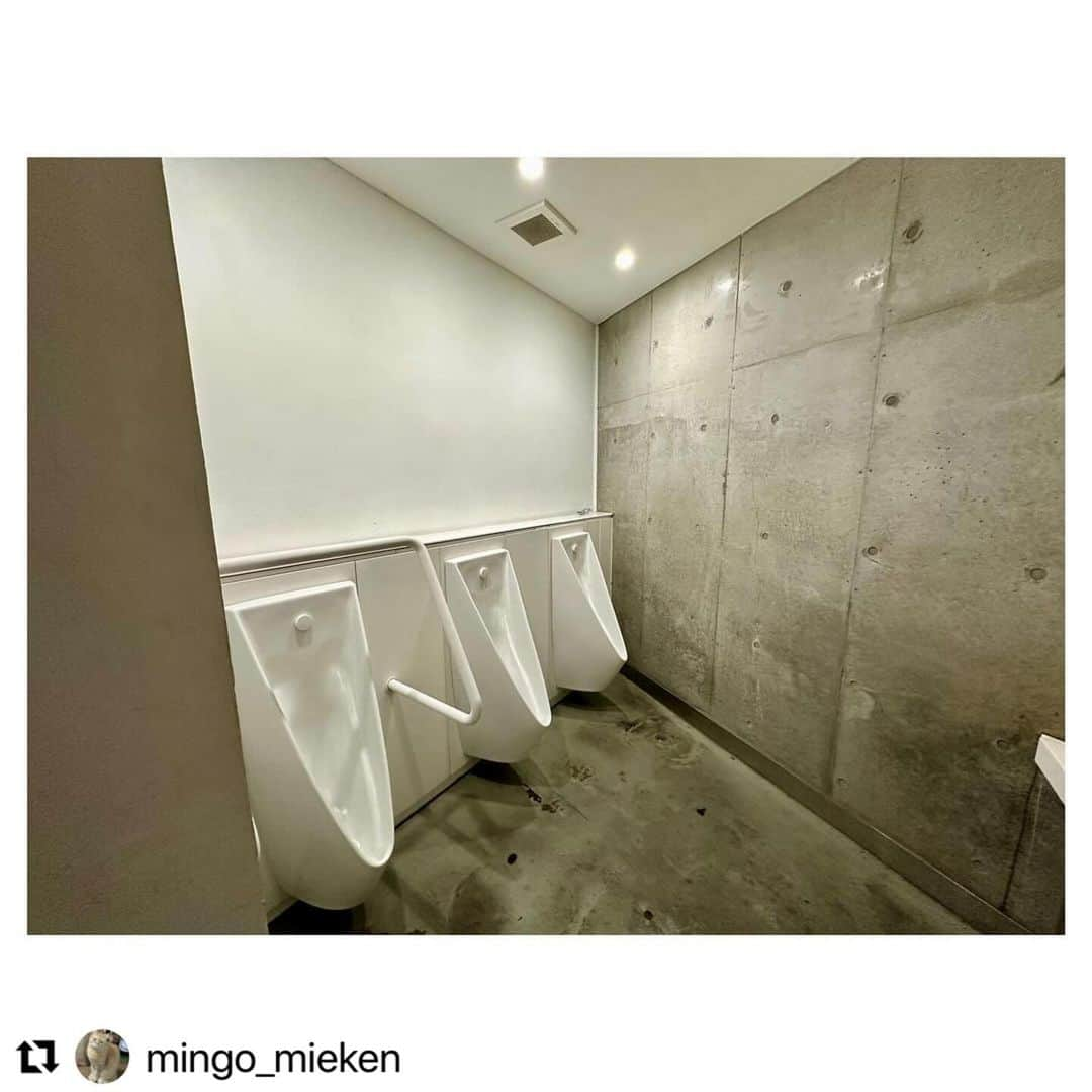 片山正通さんのインスタグラム写真 - (片山正通Instagram)「#Repost @mingo_mieken with @use.repost ・・・ ・ Tokyo Toilet巡り 今更だけど、 映画Perfect Days公開間近で話題の 渋谷区に点在する17箇所のデザイン公衆トイレ 夜間限定で巡って来ました…。 14 恵比寿公園トイレ 渋谷区恵比寿西1-19-1 Creatar インテリアデザイナー 片山正通・アンダーウォール 詳しくは↓ https://tokyotoilet.jp/sasazuka_greenway/ #tokyotoilet  #perfectdays  #公衆トイレ #公園トイレ #thetokyotoiletプロジェクト  #thetokyotoilet巡り #片山正通  #design  #architecture  #夜の景」12月15日 18時37分 - masamichi_katayama