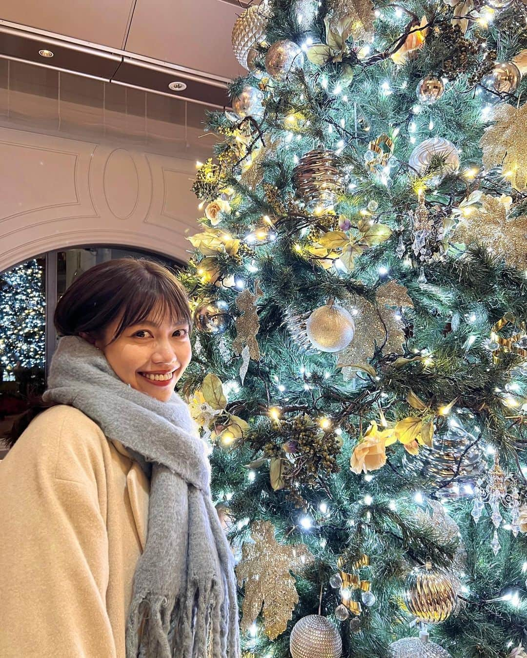 吉田晴香のインスタグラム：「もうすぐクリスマス😌🌲  明日の旅コミ北海道は… イルミ&新スポット札幌楽しみ方ガイド🌲❤️  寒さも忘れるくらい素敵なイルミネーションに…☺️  スポット巡りに楽しみたい グルメも登場します😋🍴  旅コミ北海道じゃらんde GO! 毎週土曜18:30〜放送です☺️  是非ご覧ください📺💚  #TVh#旅コミ北海道#旅コミ#じゃらん #北海道#札幌#北海道観光 #hokkaido#hokkaidolove」