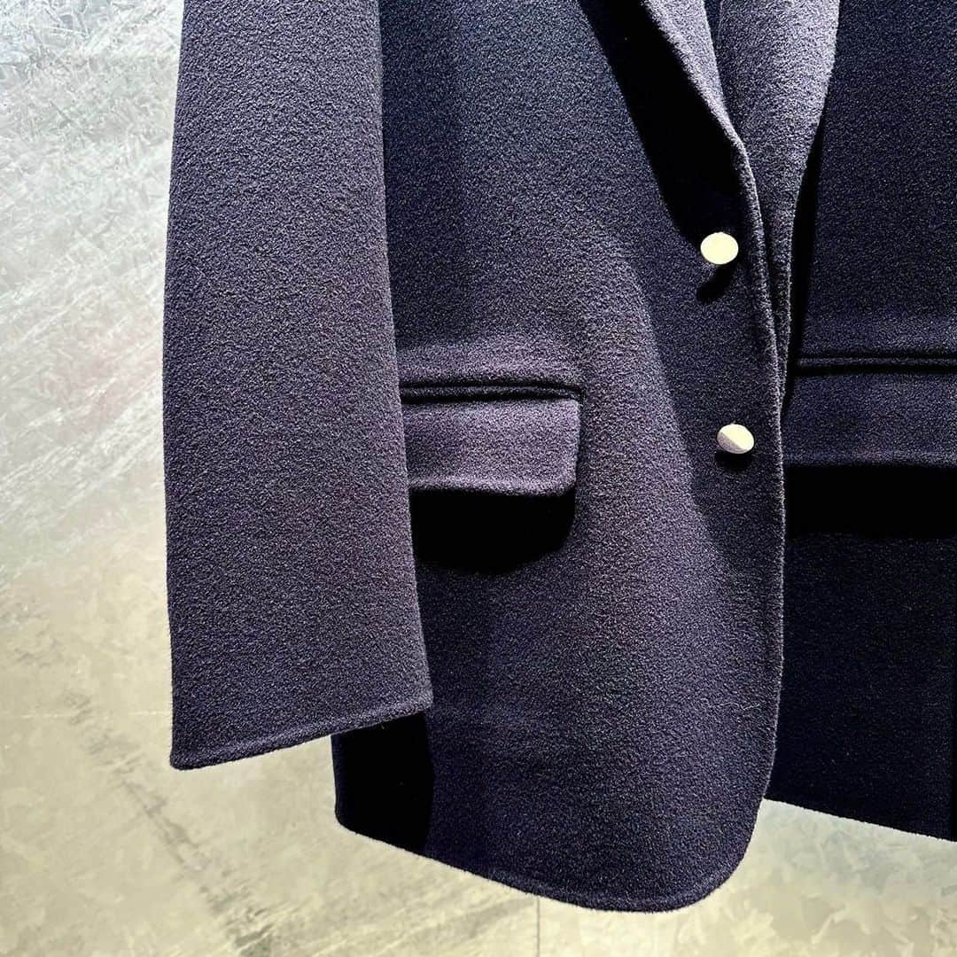 H BEAUTY&YOUTHさんのインスタグラム写真 - (H BEAUTY&YOUTHInstagram)「＜H BEAUTY&YOUTH＞ WOOL CASHMERE MELTON BLAZER COAT ¥99,000 Color: NAVY Size: S/M/L  #H_beautyandyouth #エイチビューティアンドユース @h_beautyandyouth  #BEAUTYANDYOUTH #ビューティアンドユース #Unitedarrows #ユナイテッドアローズ」12月15日 18時48分 - h_beautyandyouth