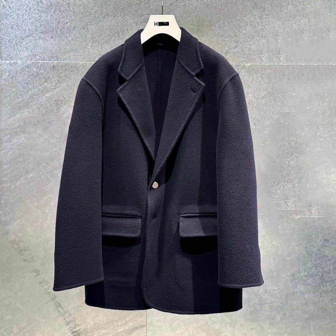 H BEAUTY&YOUTHのインスタグラム：「＜H BEAUTY&YOUTH＞ WOOL CASHMERE MELTON BLAZER COAT ¥99,000 Color: NAVY Size: S/M/L  #H_beautyandyouth #エイチビューティアンドユース @h_beautyandyouth  #BEAUTYANDYOUTH #ビューティアンドユース #Unitedarrows #ユナイテッドアローズ」