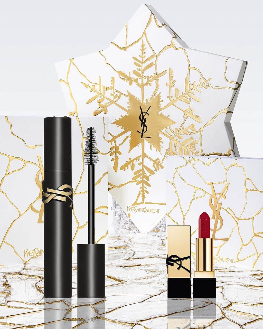 Yves Saint Laurent Beautyのインスタグラム：「One swipe, endless allure. Achieve a seamless look with vibrant lips and bold lashes.  ROUGE PUR COUTURE LASH CLASH  #YSLBeauty #Holidays」
