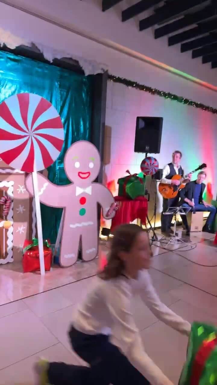 山崎義幸のインスタグラム：「X’mas Party in my Apartment」
