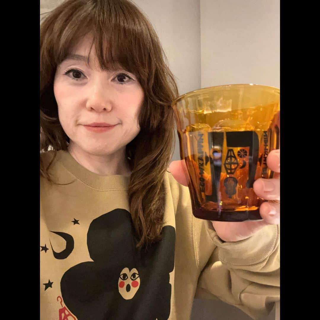 EGO-WRAPPIN'さんのインスタグラム写真 - (EGO-WRAPPIN'Instagram)「12月20日(水)より開催の  “Midnight Dejavu 2023” 新グッズのお披露目です！  昨年大好評だったグラス＆コースターセット の新作や人気のスウェットはもちろん、ガラ ス製の灰皿や今治ハンドタオルなど、こだ わりのNEWアイテムをご用意いたしました！  ぜひ、各会場にてお買い求めください。  よっちゃん着用サイズ／スウェット／Mサイズ 森ラッピン着用サイズ／Tシャツ／XLサイズ になります。  また、12月20日(水)16:00より通信販売 も行いますので、あわせてご利用ください。  グッズの詳細はオフィシャルサイトのGOODS ページをご覧ください。 https://www.egowrappin.com/goods/midnight-dejavu-2023/  ＜オフィシャル通販サイト＞ https://acqua-store.jp/pages/ego  なお各公演会場にて、グッズの先行販売を 行います。  ＜グッズ先行販売時間（予定）＞ ■12月20日(水) 大阪／ユニバース／16:00～   ■12月23日(土) 東京／キネマ倶楽部／15:30～  ■12月24日(日) 東京／キネマ倶楽部／15:30～ -------------------------------------------------- 先行販売はチケットをお持ちでないお客様も ご利用いただけます。 また先行販売のほかに、開場時間中、終演後 もグッズ販売を行います。 ※当日の販売時間は、会場の状況により多少 前後する場合がございます。ご了承ください。 --------------------------------------------------   #egowrappin #エゴラッピン  #MidnightDejavu   #伊藤大地 さん @trimtrab88  #真船勝博 さん @mafu_mafune   #TUCKER さん @tuckerelecton   #icchie さん @iccccchie   #武嶋聡 さん @takesax  #滝本尚史 さん @takimototrombone  #後関好宏 さん @gosekky」12月15日 19時08分 - egowrappin_official