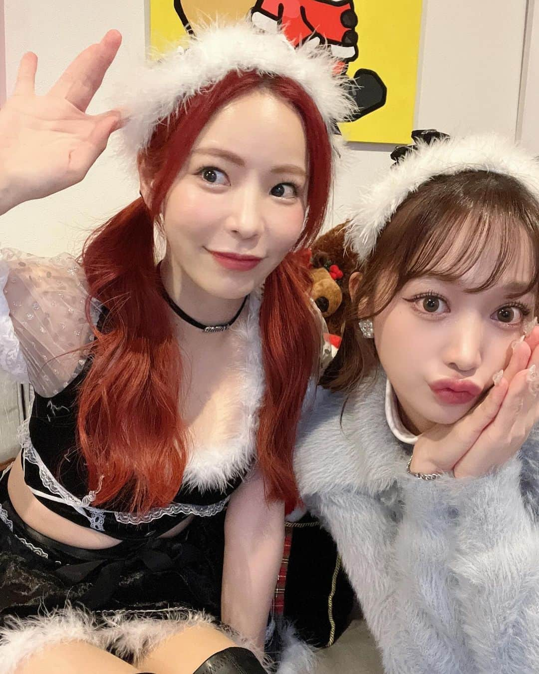 河村美咲さんのインスタグラム写真 - (河村美咲Instagram)「はるちゃんと私の地元のカフェでクリスマス会🎄🤶 @andcube.cafe  こんなカフェが地元にあったとは💞 はるちゃんが教えてくれてん😌✨ しかもイッヌもokやからわたしの娘もー🐶💞 スケボー🛹できるしドッグランもあるクリスマス装飾がすんごい素敵なカフェ☕️ サンタの耳とかトナカイも貸してくれるで🫎🤶（犬用も㌃）  #番組中チーム違うしほぼ話してない #GIRLorLADY @abema_official  #こんな仲良くなるとは聞いてない  #茨木市 #茨木カフェ #茨木市カフェ #大阪カフェ #クリスマス会 #大阪カフェ #犬同伴可 #犬同伴 #サンタコス #サンタコス #サンタコスプレ #恋リア」12月15日 19時16分 - misaki_haaan