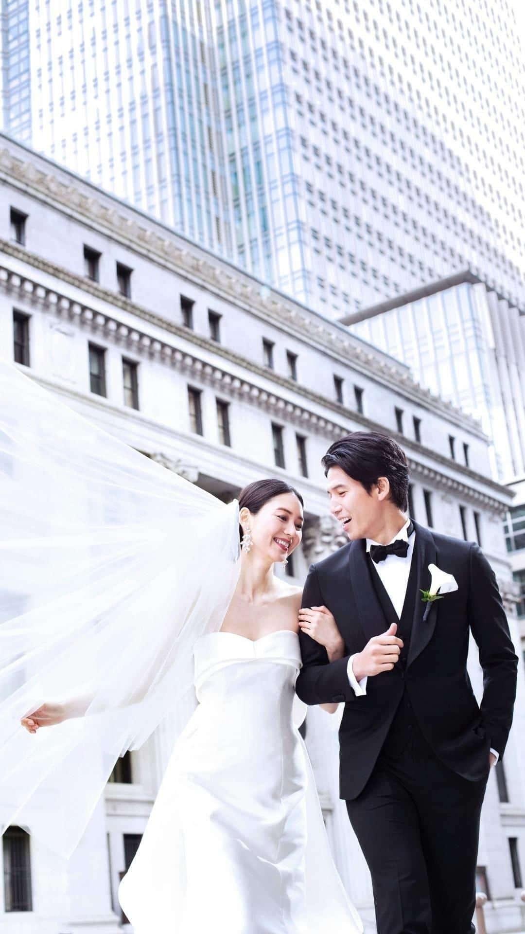 Mandarin Oriental, Tokyoのインスタグラム：「Your honeymoon is on us.  Celebrate your wedding at Mandarin Oriental, Tokyo and enjoy your complimentary honeymoon stay at selected Mandarin Oriental hotel around the world.  Contact us for more details.  とびきり贅沢なハネムーンをマンダリン オリエンタル ホテルで。  当ホテルで挙式された新郎新婦さまに、世界中のマンダリン オリエンタル ホテルの中から、お好きなホテルにご宿泊いただける特典をご用意しています。  詳細につきましては、ウェディングセールスにお問合せください。 … Mandarin Oriental, Tokyo @mo_tokyo  #ImAFan #MandarinOriental #マンダリンオリエンタル東京 #MandarinOrientalTokyo」