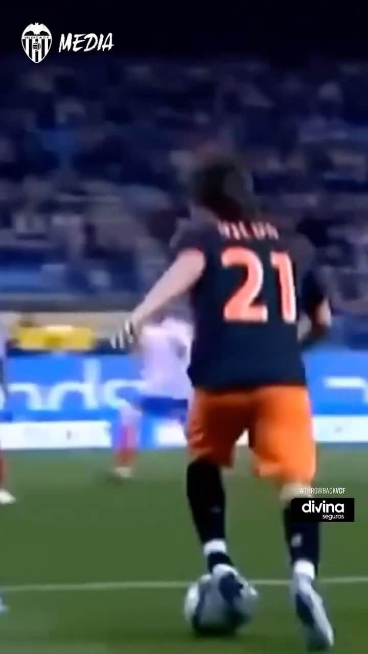 ダビド・シルバのインスタグラム：「🪄 @david21lva’s magic vs. @fcbarcelona」
