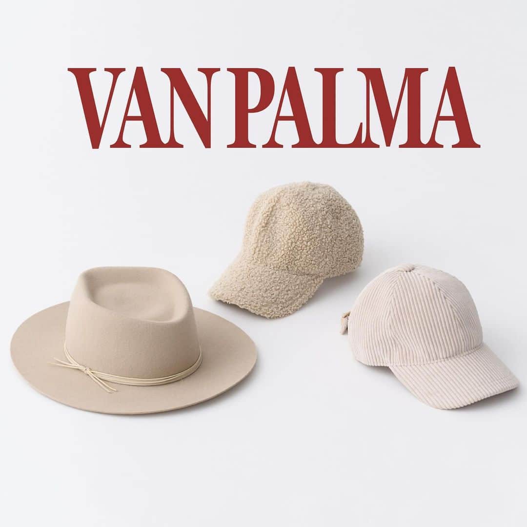 VERMEIL par ienaのインスタグラム：「𝑵𝑬𝑾 𝒊𝒏 𝒘𝒊𝒏𝒕𝒆𝒓 𝑯𝑨𝑻 !!  【VAN PALMA/ヴァン パルマ】  冬の装いに溶け込む やわらかなニュアンスカラーをセレクト。 スタイリングのワンポイントに外せないアイテム。  （左から） ◼︎23095939000030 VAN PALMA HAT  ¥34,000+tax  ◼︎23095939000130 VAN PALMA CAP  ¥17,000+tax  ◼︎23095939000230 VAN PALMA Corduroy Cap ¥17,000+tax  #vermeilpariena #ヴェルメイユパーイエナ  #2023aw #vanpalma」