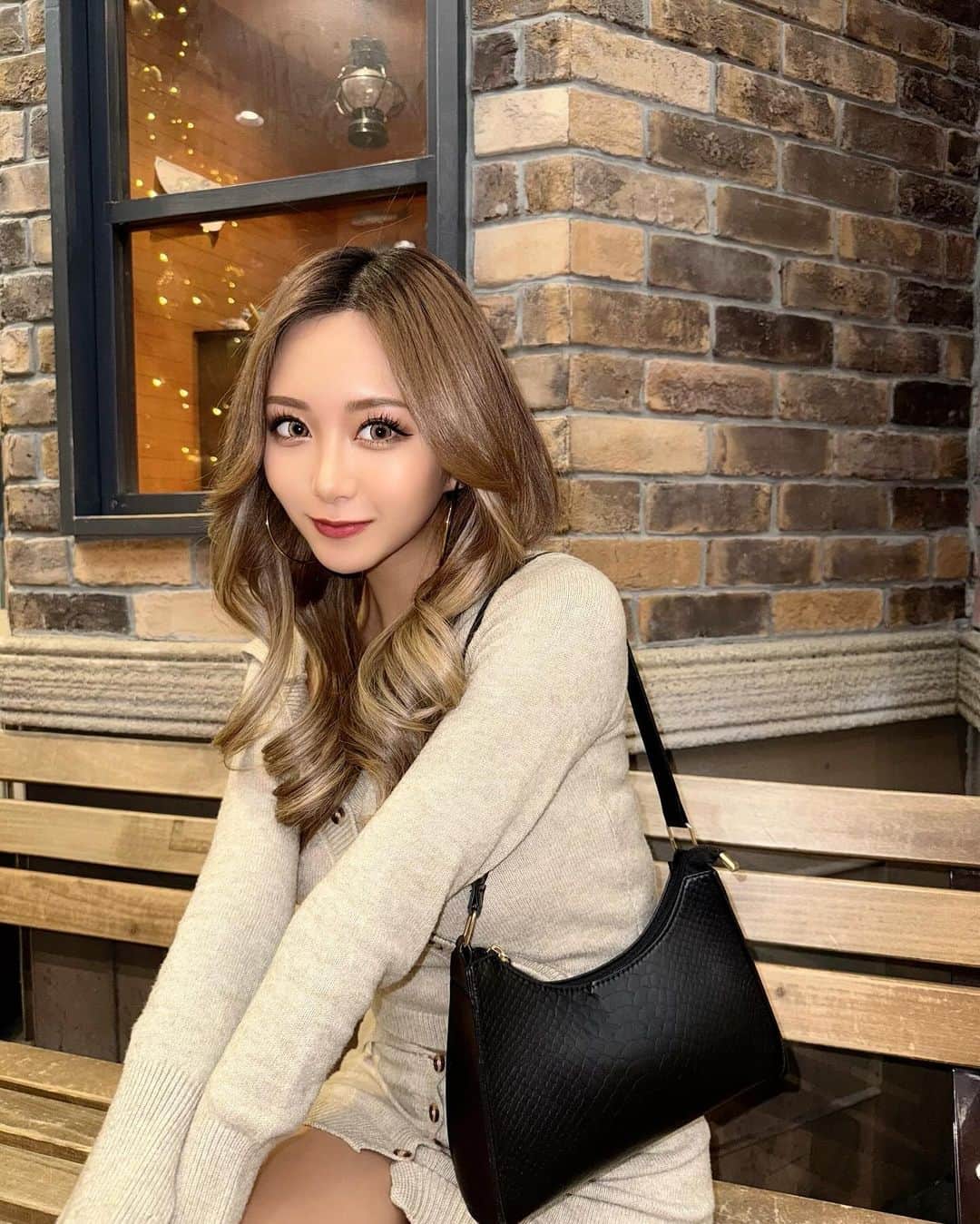 れいたぴのインスタグラム：「. 年々びっくりするぐらい生足が寒すぎて キツくなってきてるけどやっぱり生足が可愛すぎて 辞められない😌🤍  set up  @select_coco8  shoes  @shein_japan  #たぴメーカー #pr」