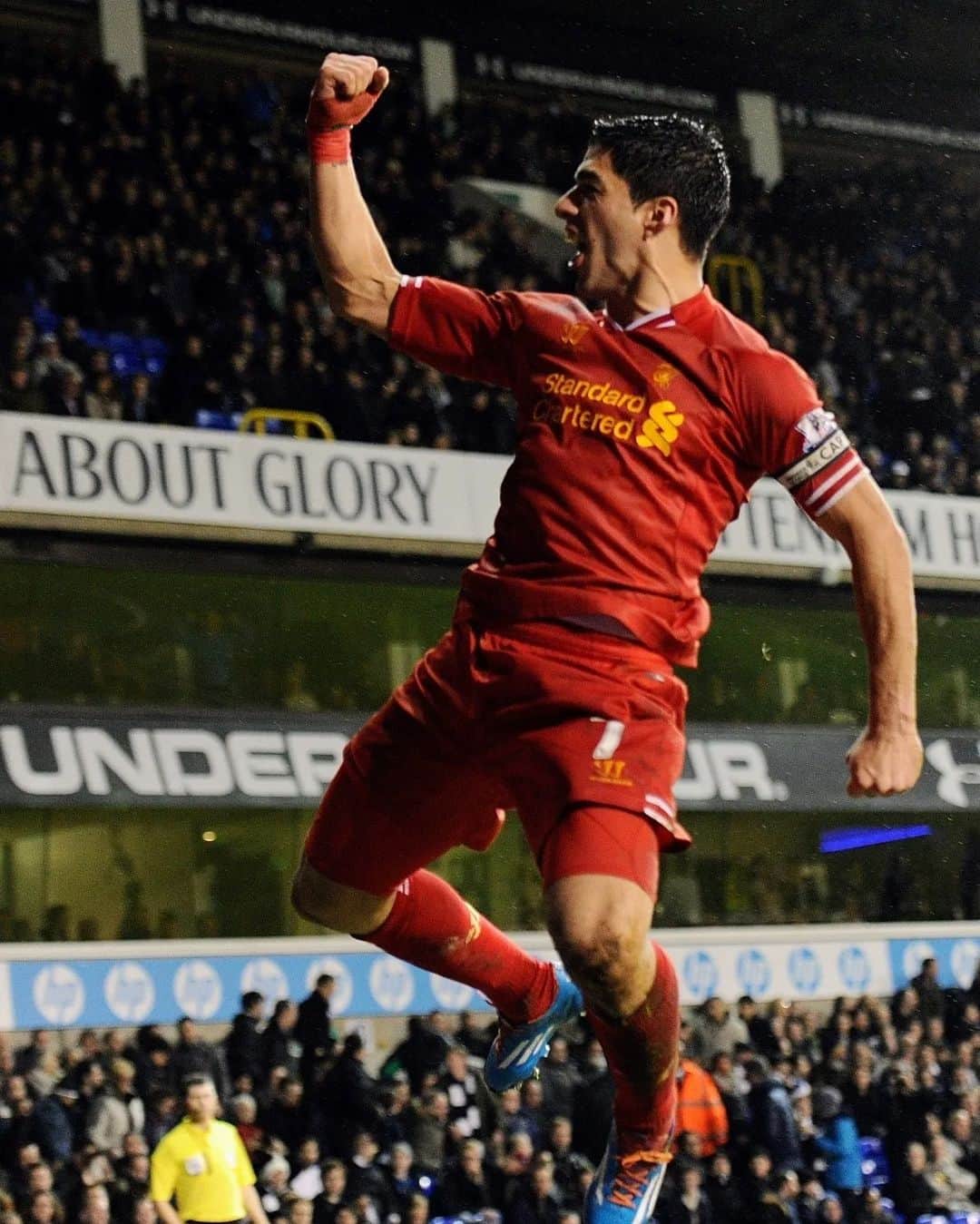 リヴァプールFCさんのインスタグラム写真 - (リヴァプールFCInstagram)「#OnThisDay 10 years ago... Suarez led the Reds to a 5️⃣-star performance against Spurs at White Hart Lane 💫」12月15日 19時59分 - liverpoolfc