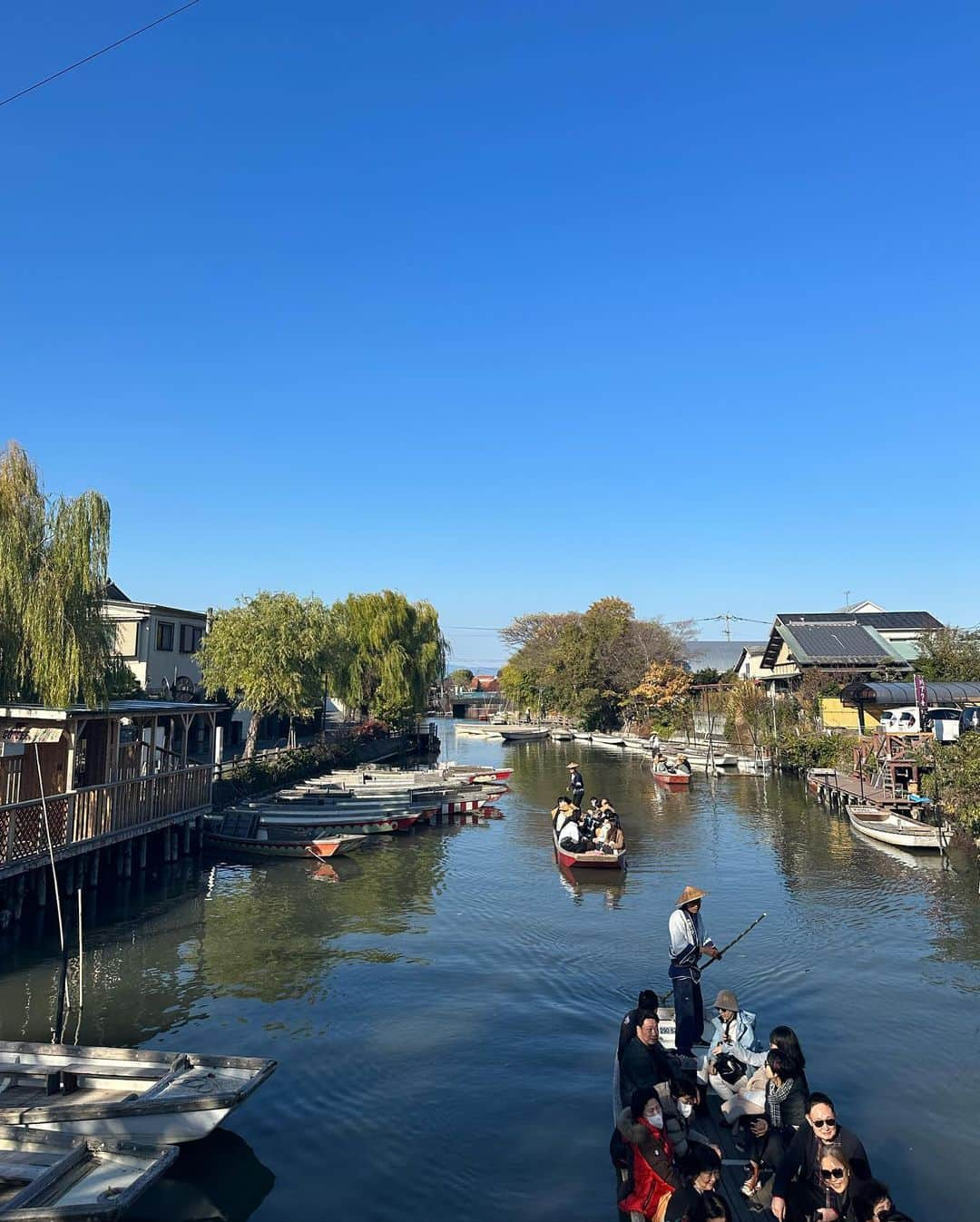 小嶋彩音さんのインスタグラム写真 - (小嶋彩音Instagram)「最近の色々🎵  1. 初めての福島県！ 2. 最近履いてるスニーカー 3. 懐かしのピューロランド 4. 可愛すぎるカツカレー 5. 実家から発掘された奇跡の1枚 6. 日吉丸in久留米 7. 即決アイス 8. いつか乗りたい川下り 9. 1番寒かった日」12月15日 20時23分 - ayanekojima_