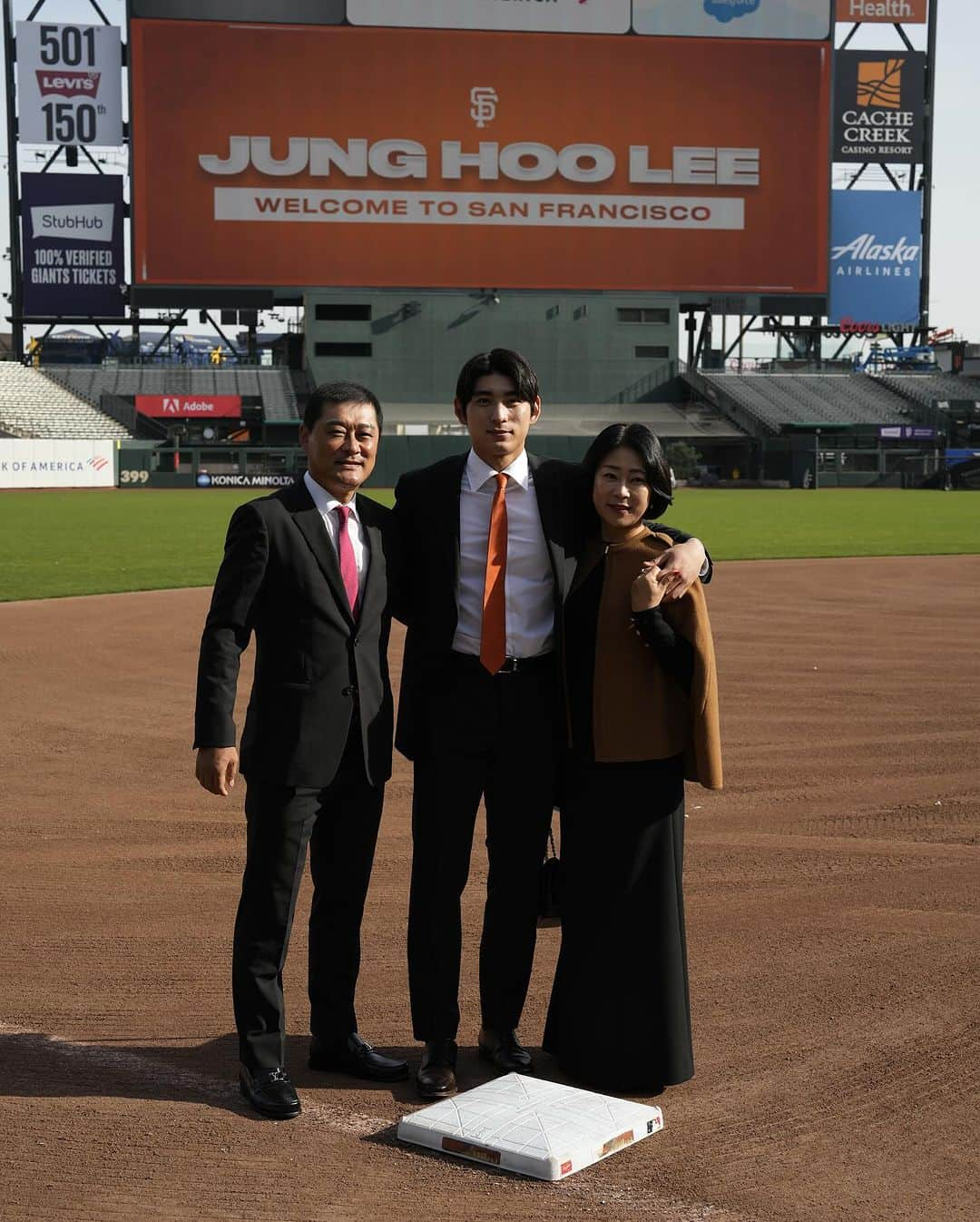 サンフランシスコ・ジャイアンツさんのインスタグラム写真 - (サンフランシスコ・ジャイアンツInstagram)「Welcome to Oracle Park, Jung Hoo 🧡」12月16日 6時11分 - sfgiants